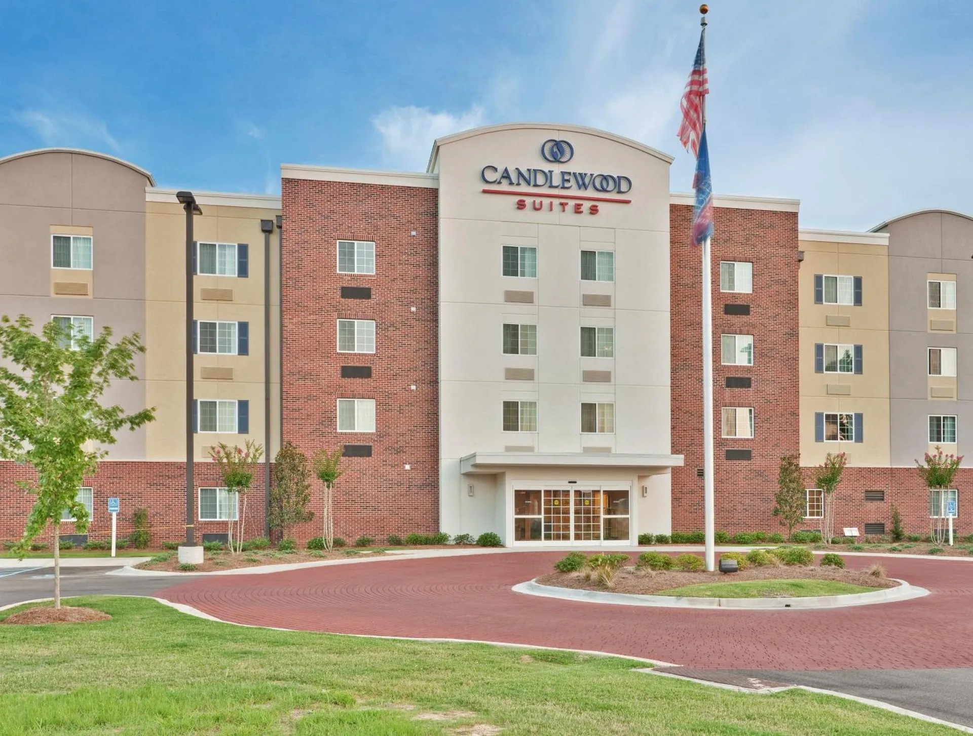 Dog Friendly Hotel $Luckney - $Candlewood Suites Flowood, MS, an IHG Hotel