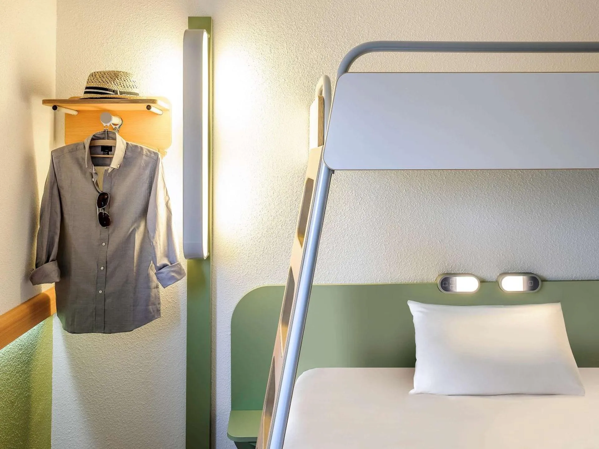 Dog Friendly Hotel $Issoire - $Ibis budget Issoire
