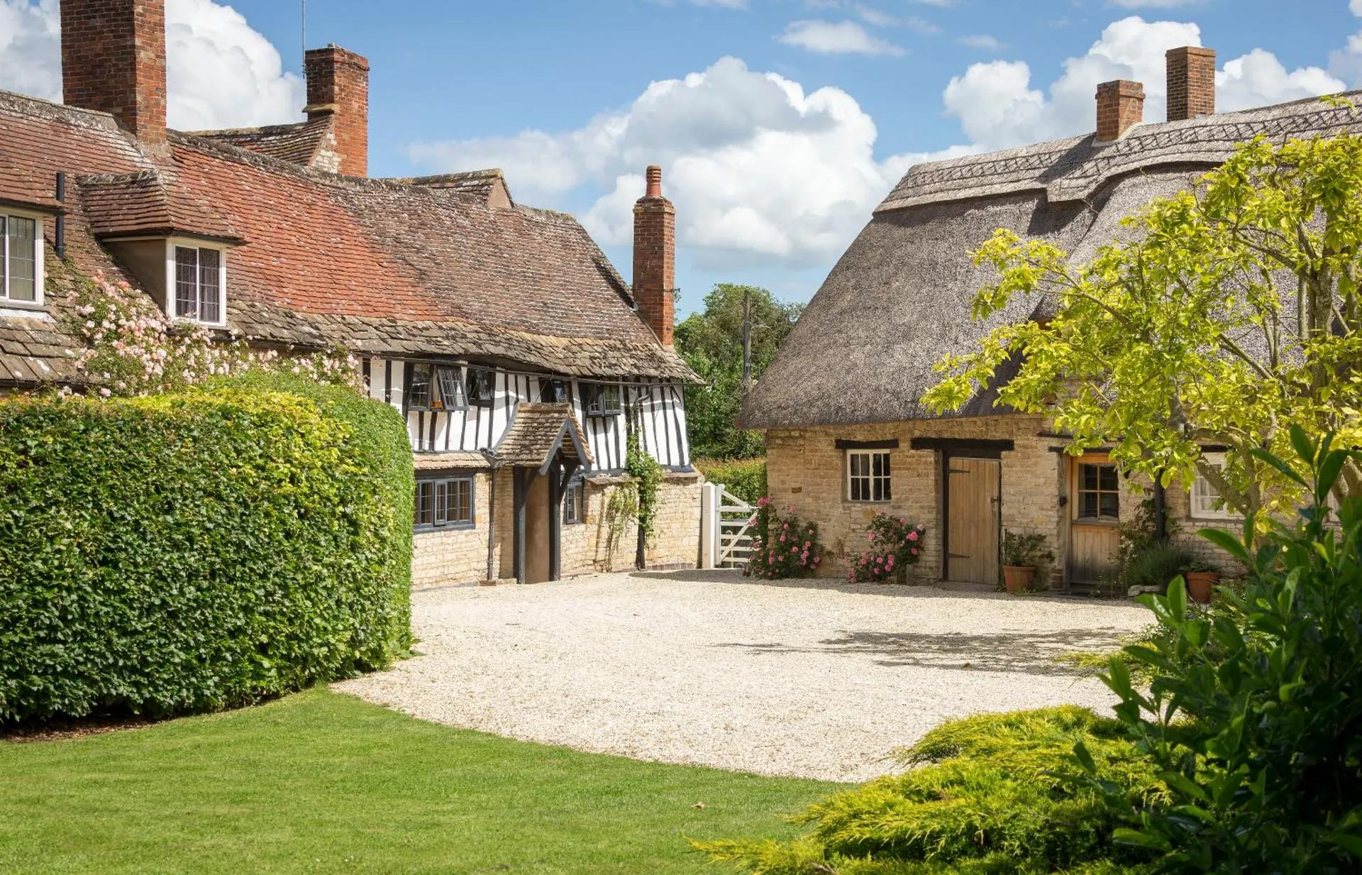 Dog Friendly Bed and breakfast $Halford - $The Old Manor House