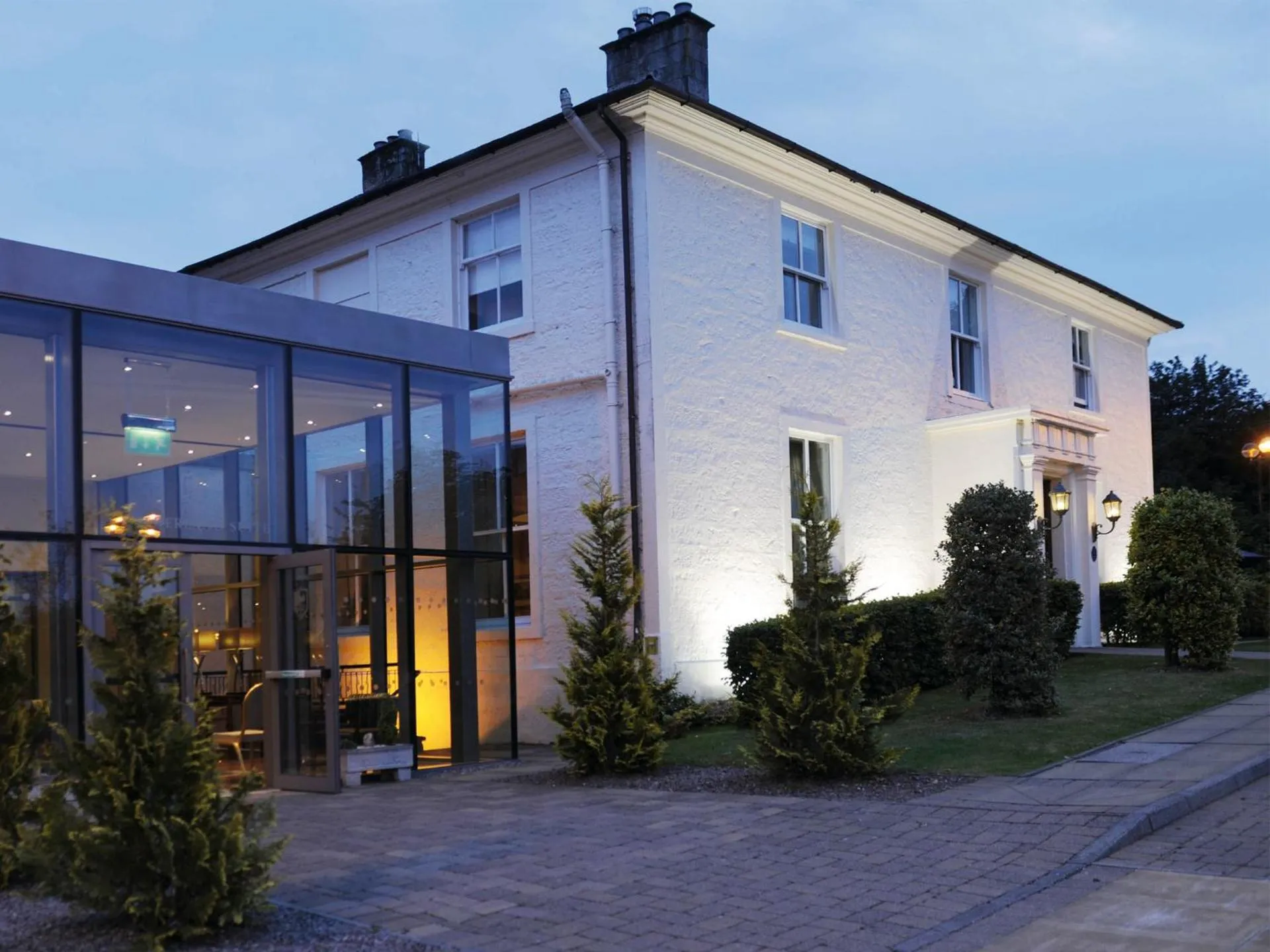 Dog Friendly Hotel $East Kilbride - $Macdonald Crutherland House