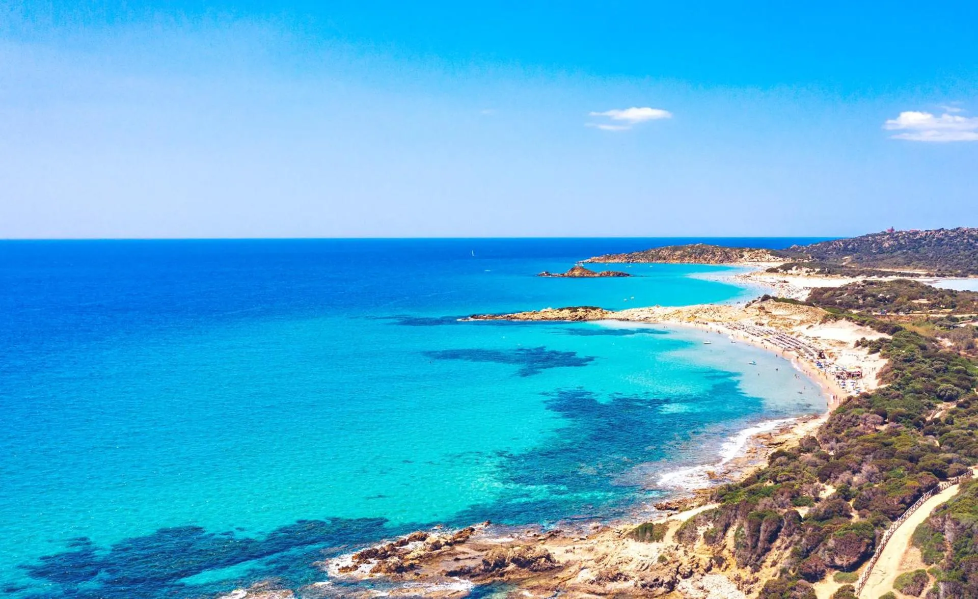 Residence con piscina a Santa Margherita di Pula a 250 mt dal mare