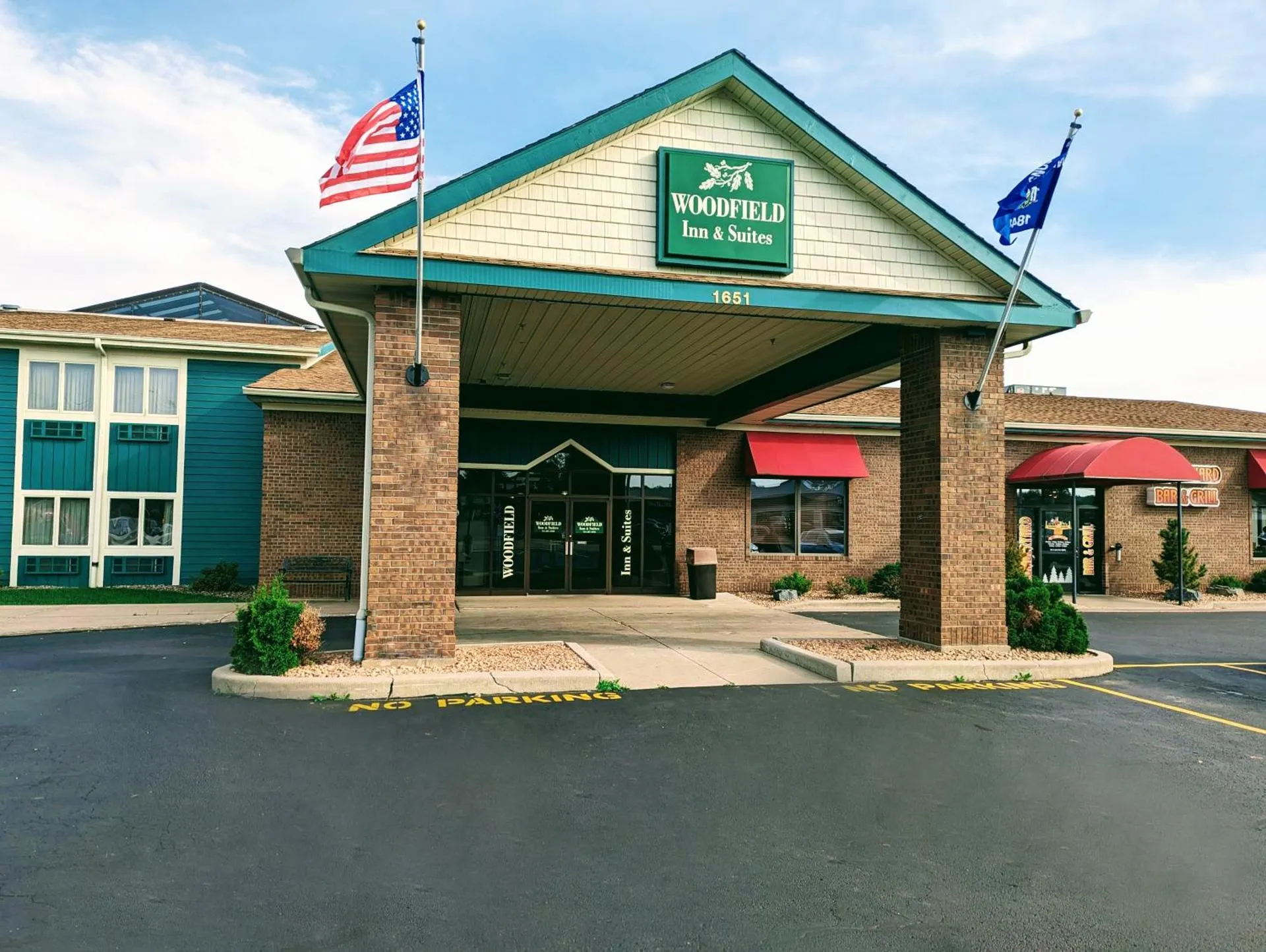 Dog Friendly Hotel $Marshfield - $Woodfield Inn and Suites