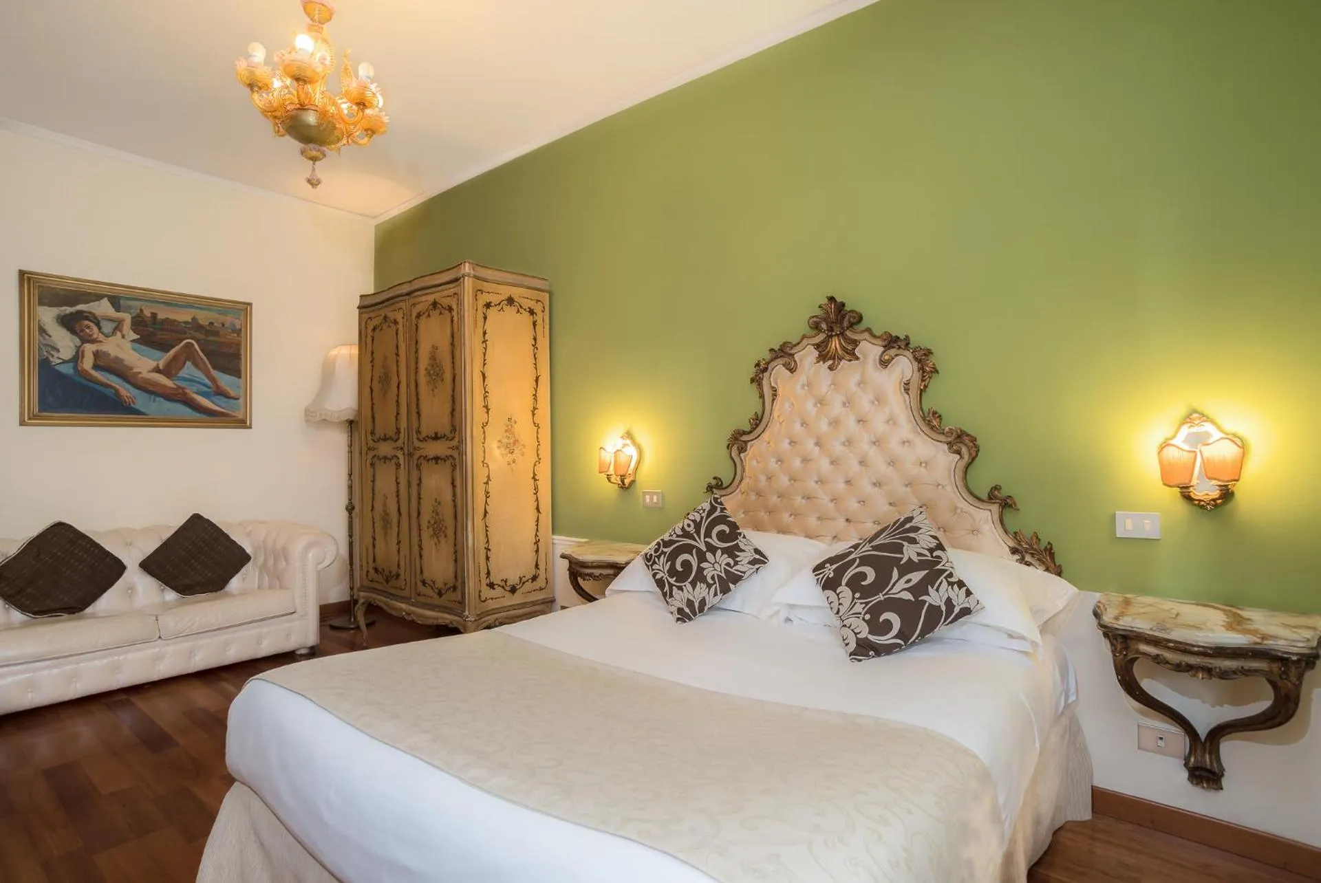 Dog Friendly Bed and breakfast $Rome - $Sotto La Cupola