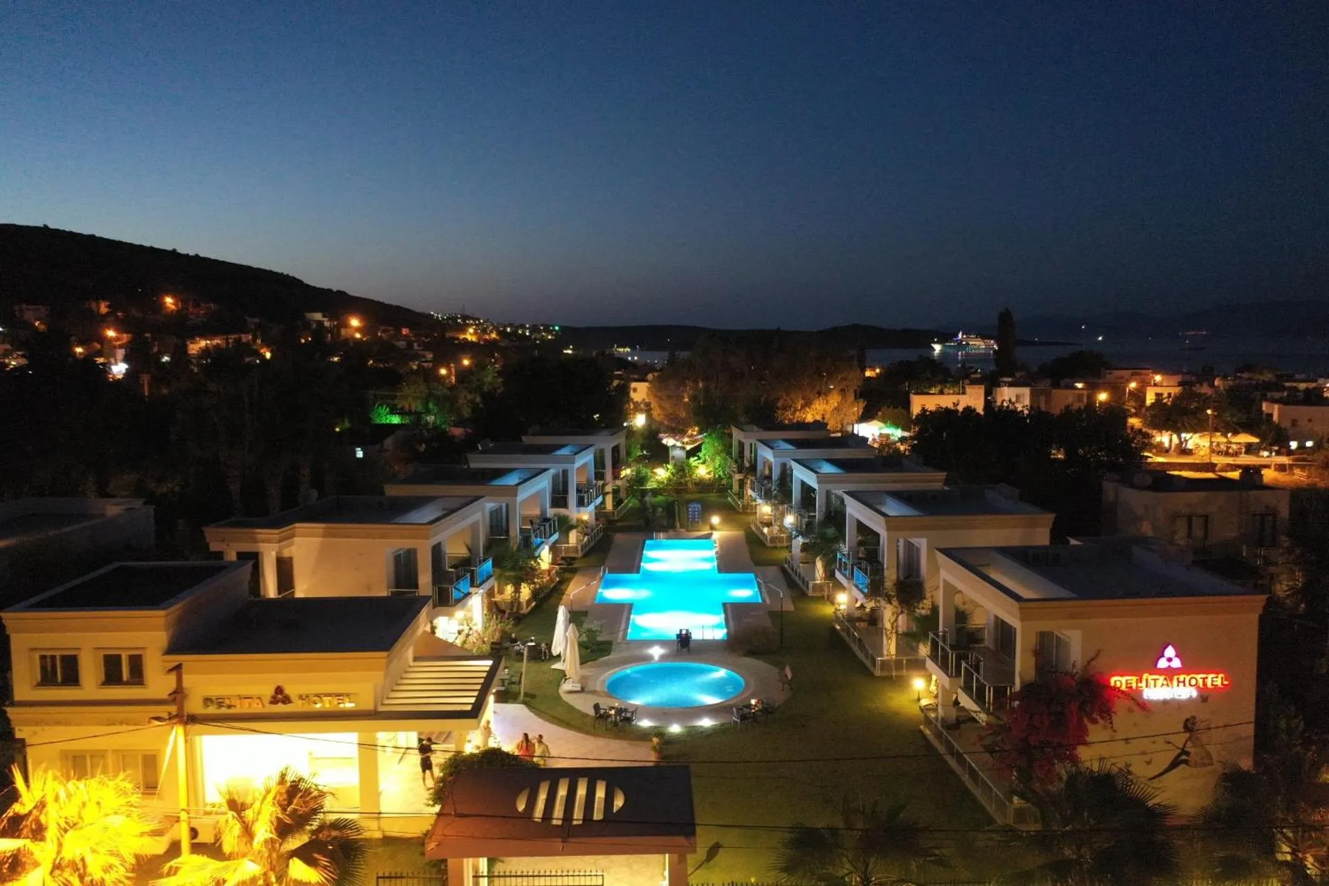 Dog Friendly Hotel $Golturkbuku - $Delita Suite Hotel Turkbuku