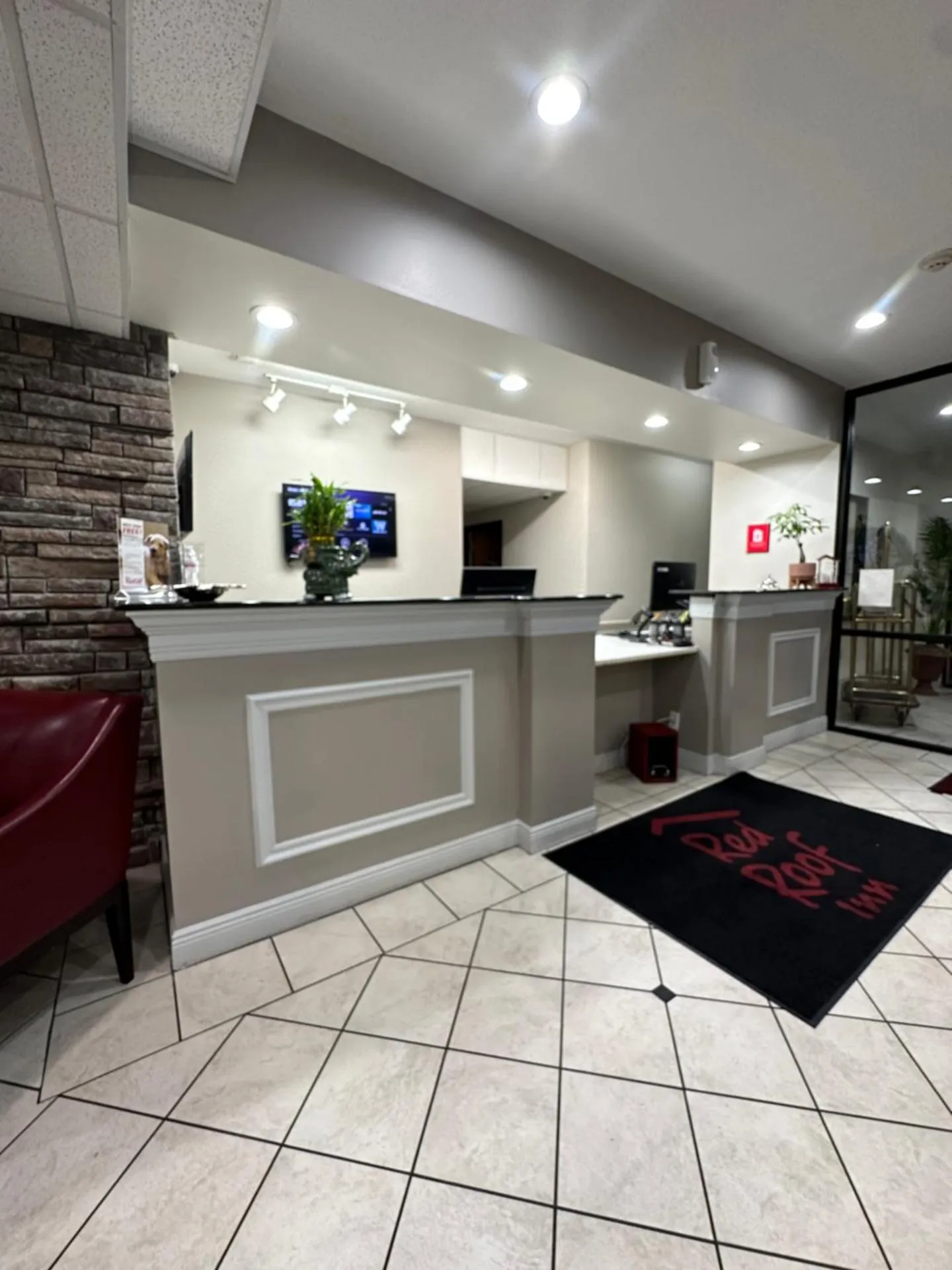 Red Roof Inn & Suites Biloxi