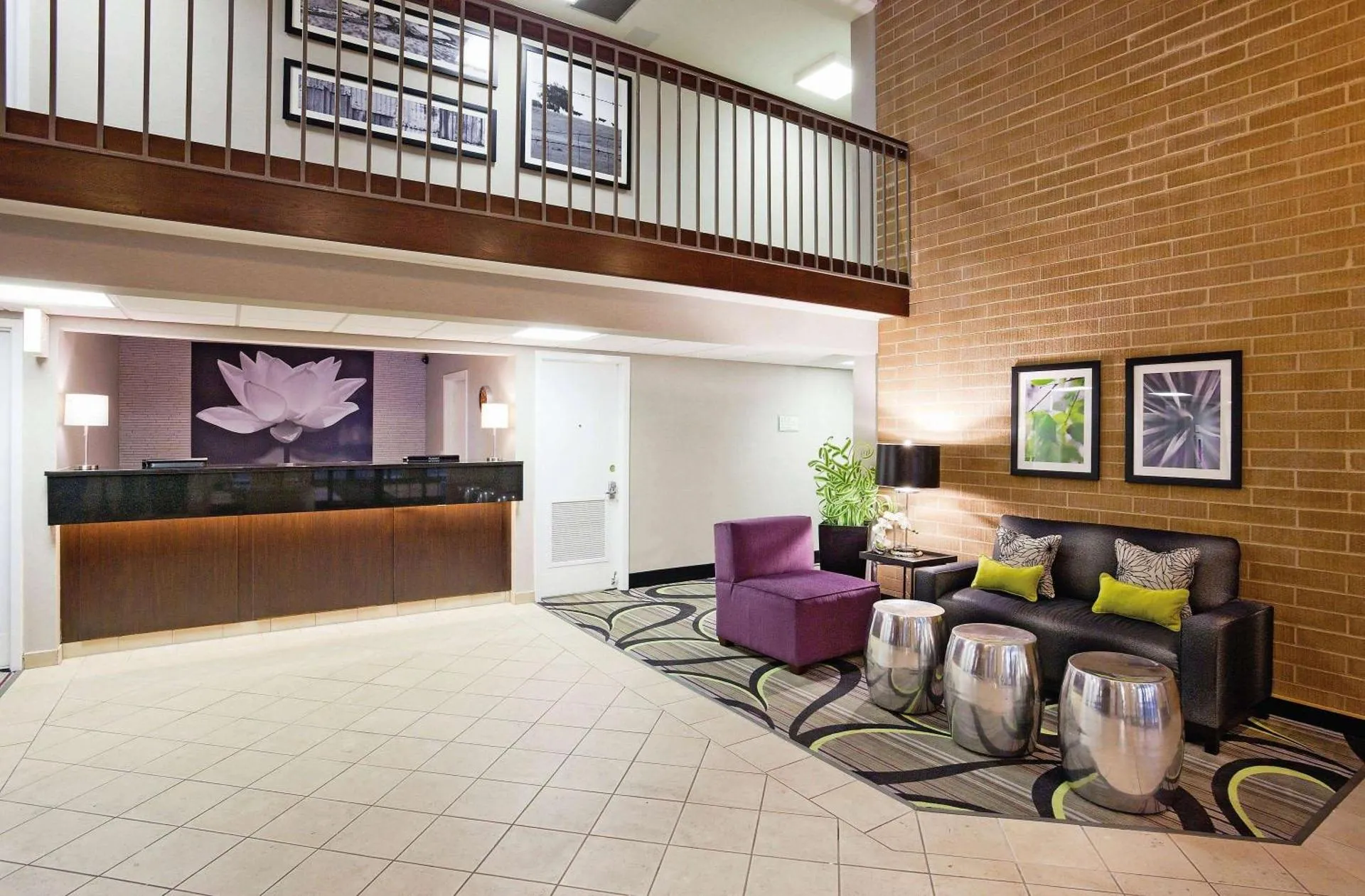 Dog Friendly Hotel $Oshkosh - $La Quinta Inn by Wyndham Oshkosh