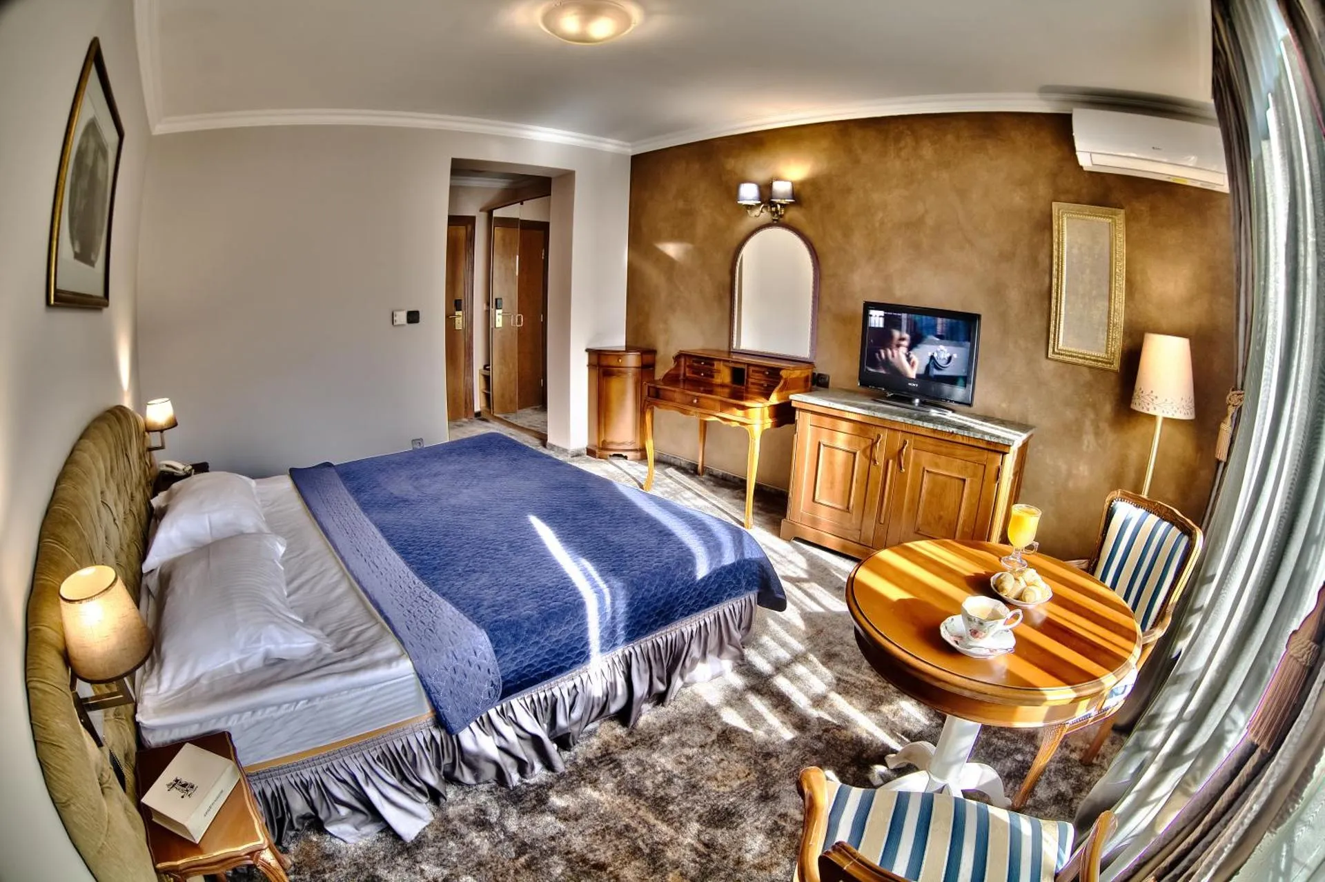 Meg-Lozenetz Hotel