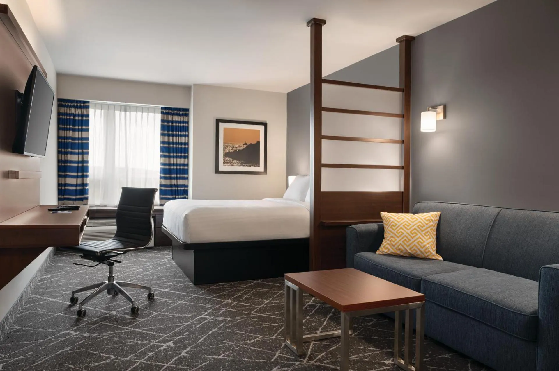 Microtel Inn & Suites interior