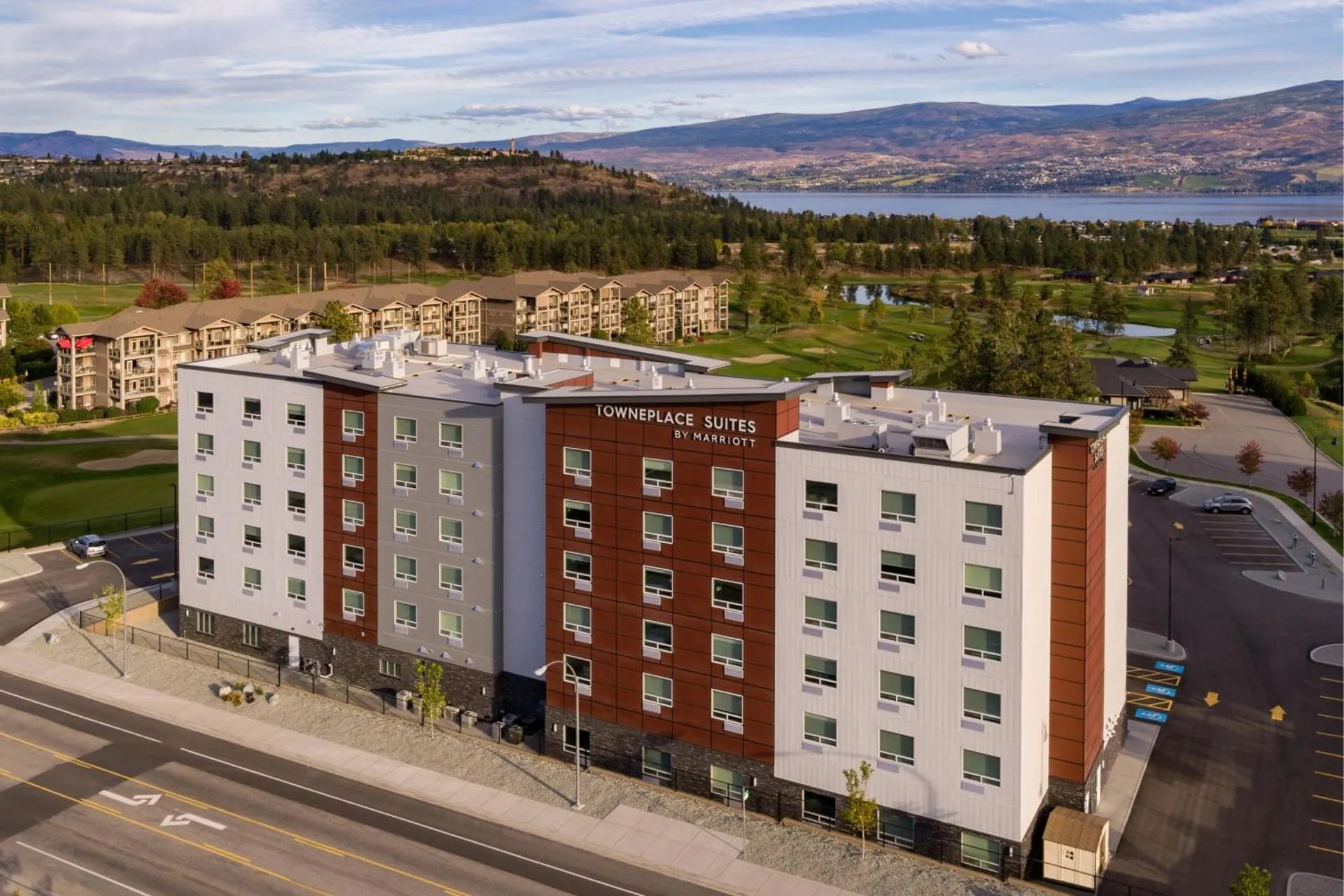 Dog Friendly Hotel $West Kelowna - $TownePlace Suites by Marriott West Kelowna