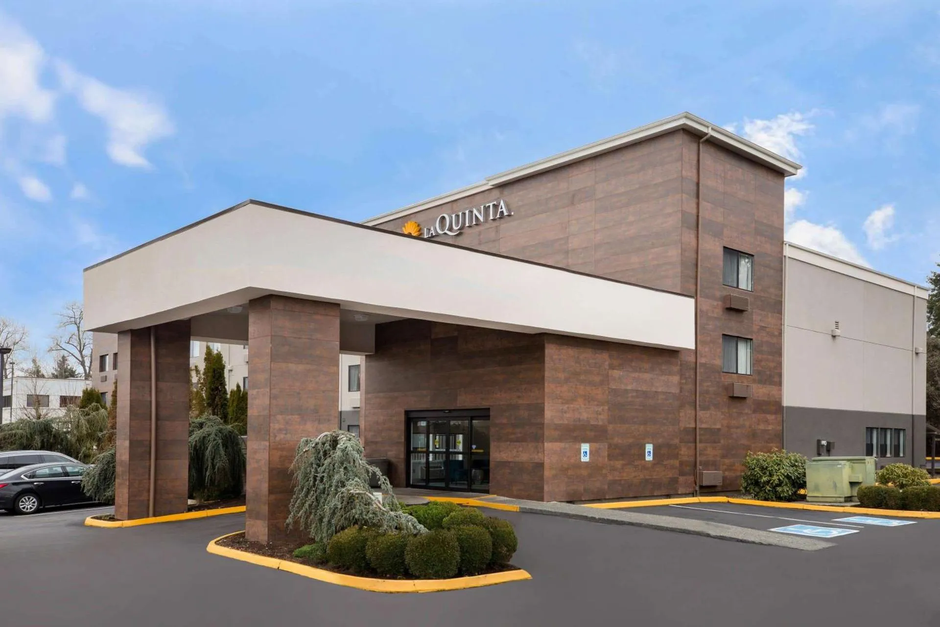 Dog Friendly Hotel $Everett - $La Quinta Inn by Wyndham Everett