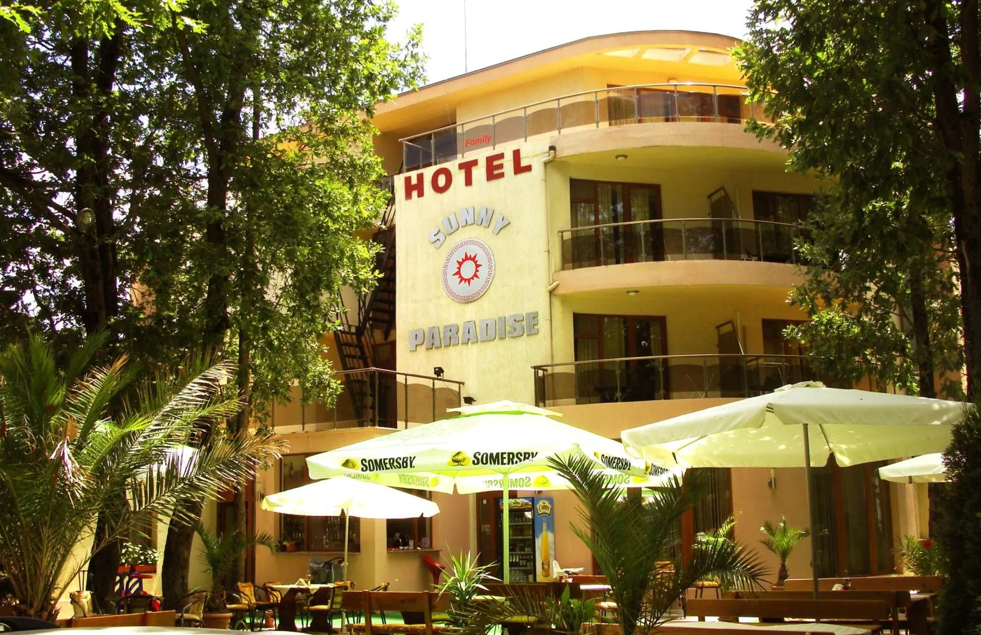 Sunny Paradise Family Hotel