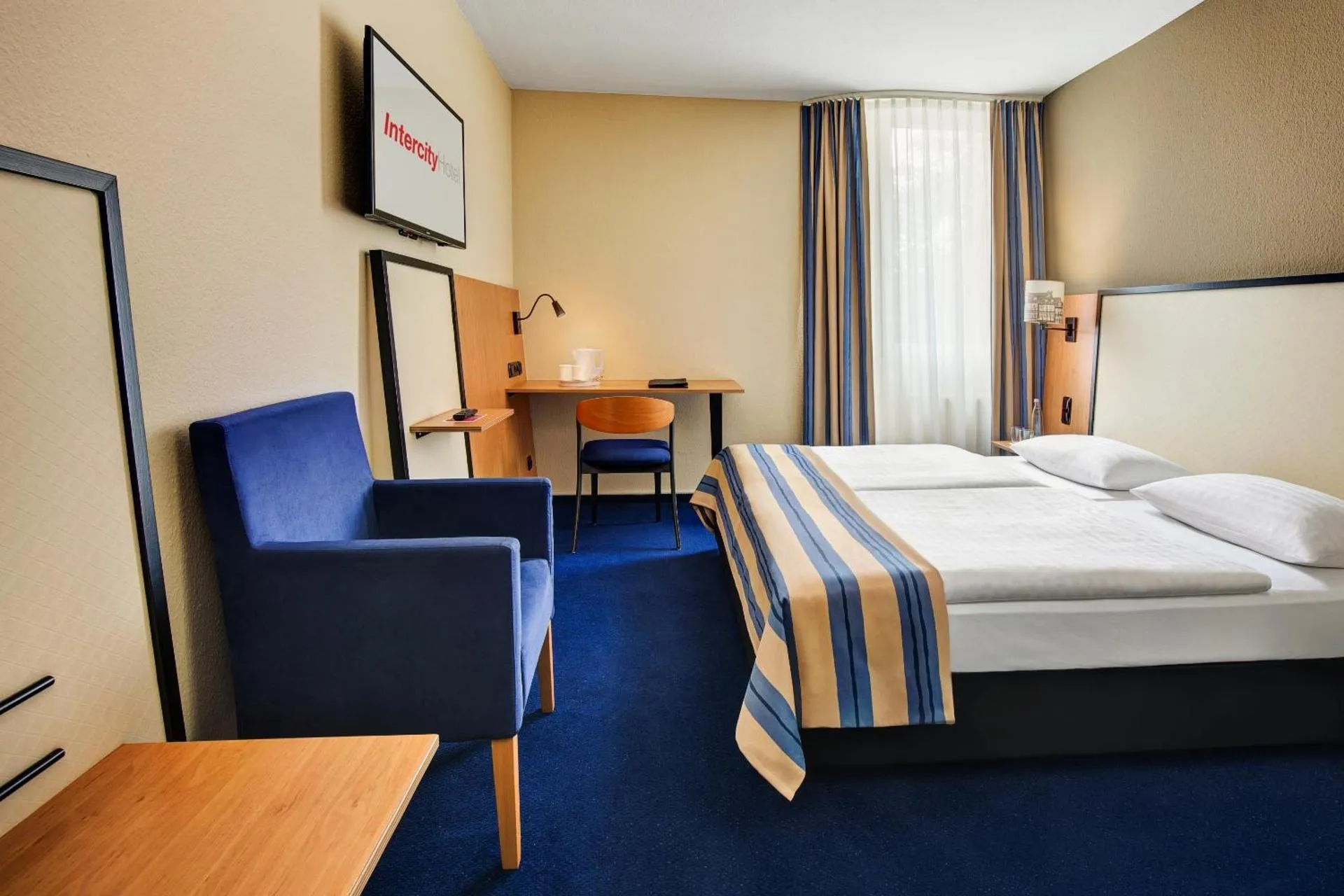 Dog Friendly Hotel $Celle - $IntercityHotel Celle