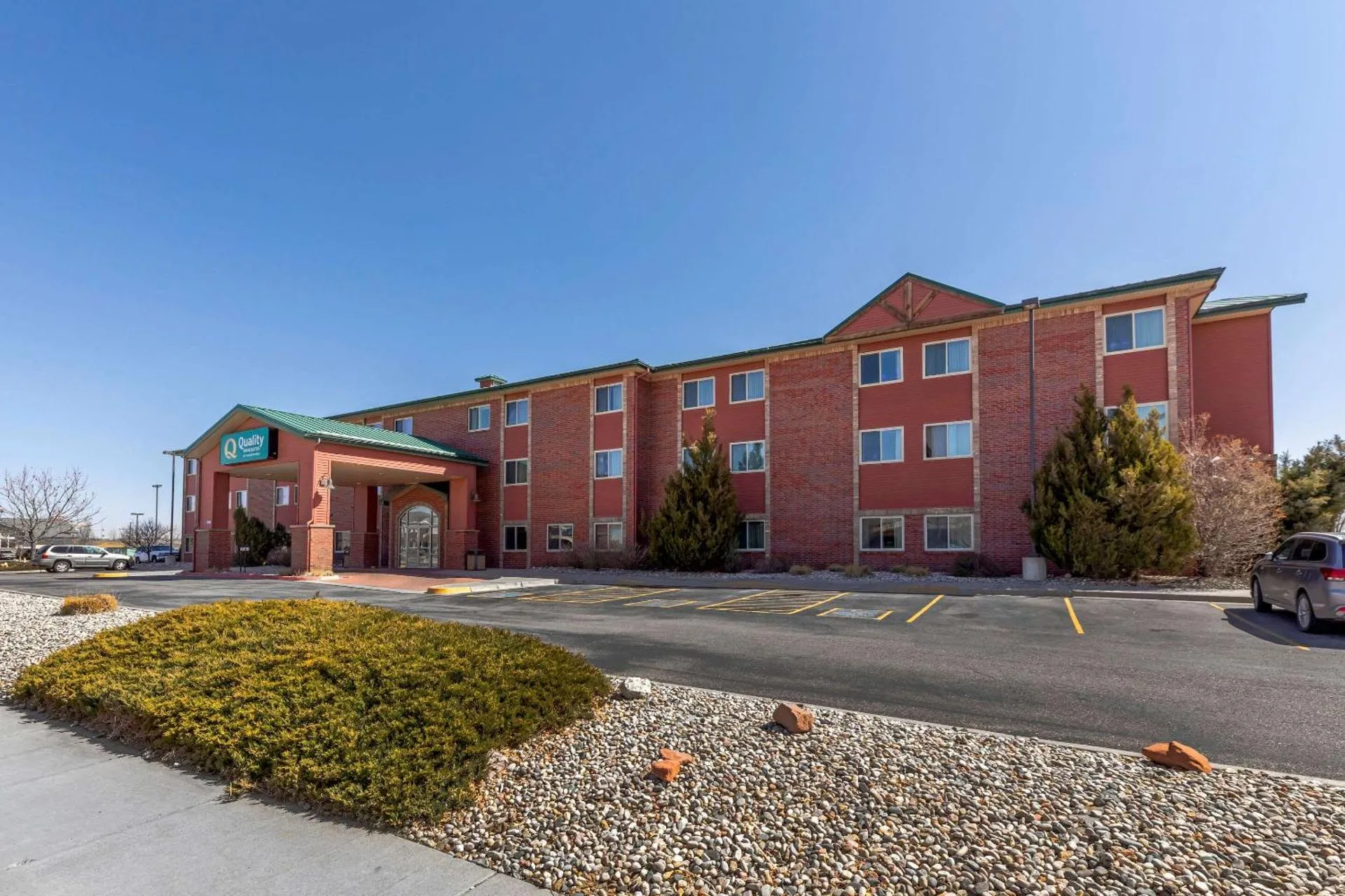 Dog Friendly Hotel $Wellington - $Quality Inn & Suites Wellington – Fort Collins