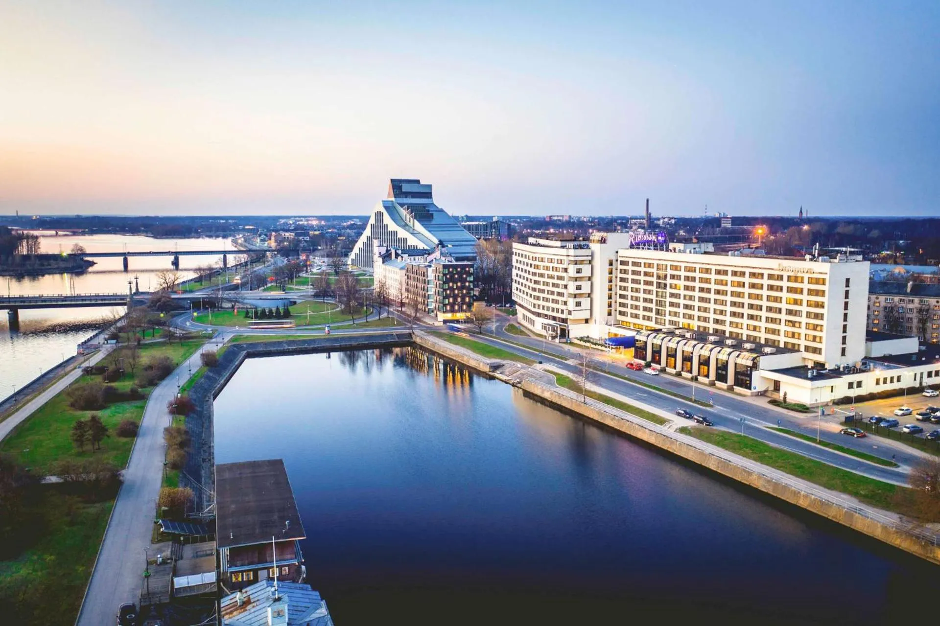 Dog Friendly Hotel $Rīga - $Radisson Blu Daugava Hotel, Riga