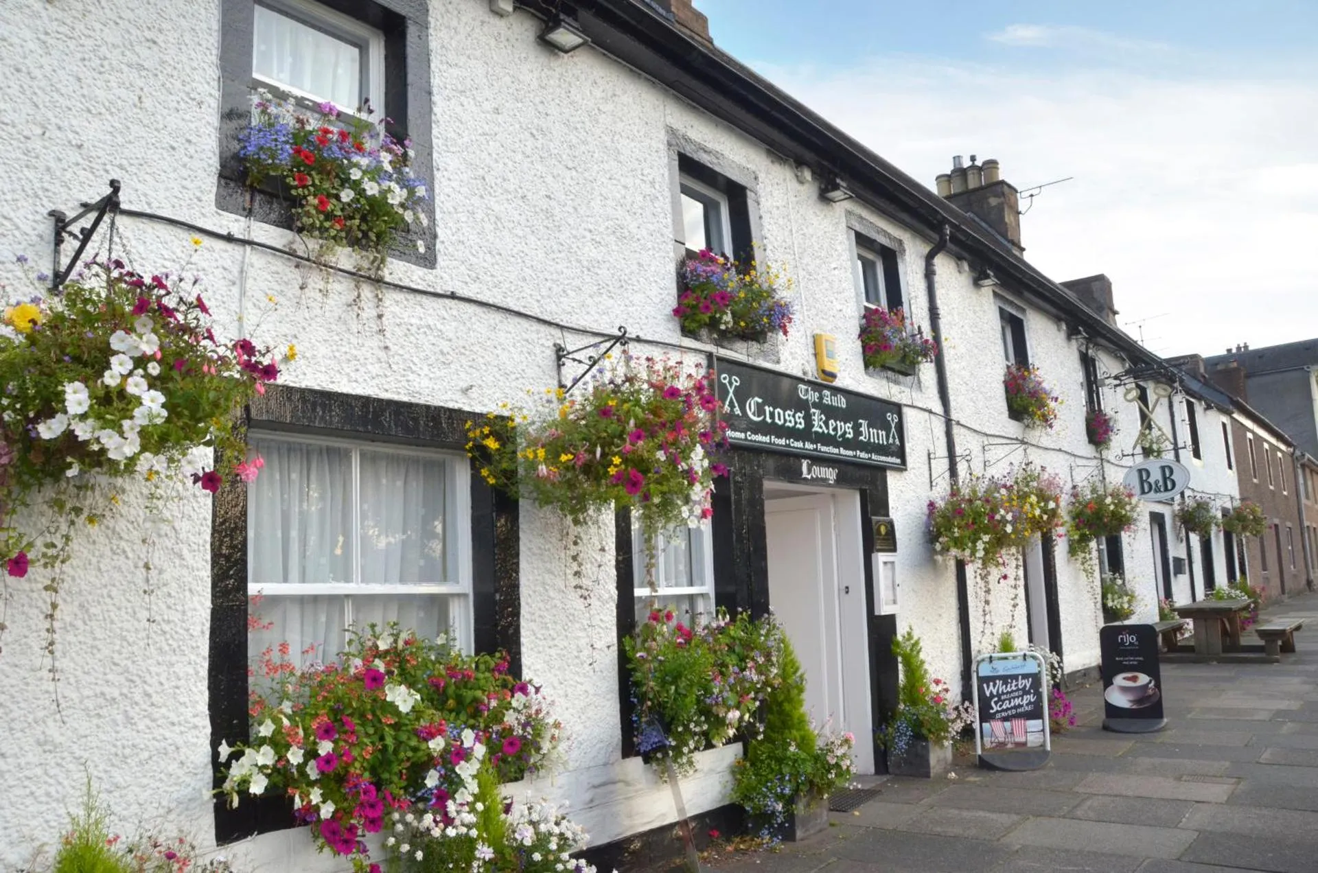 Dog Friendly Hotel $Denholm - $Auld Cross Keys Inn