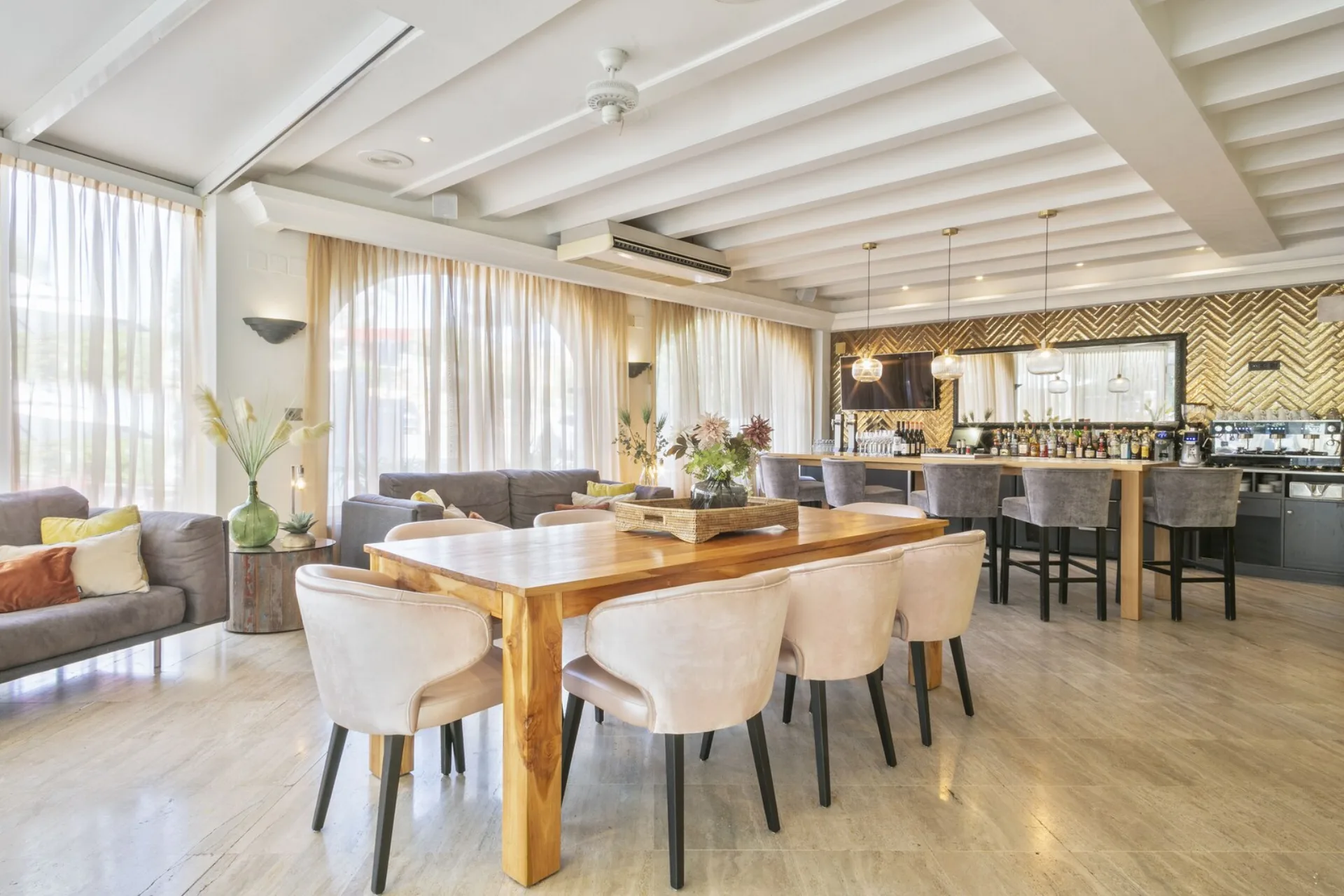 Van der Valk Hotel Barcarola interior