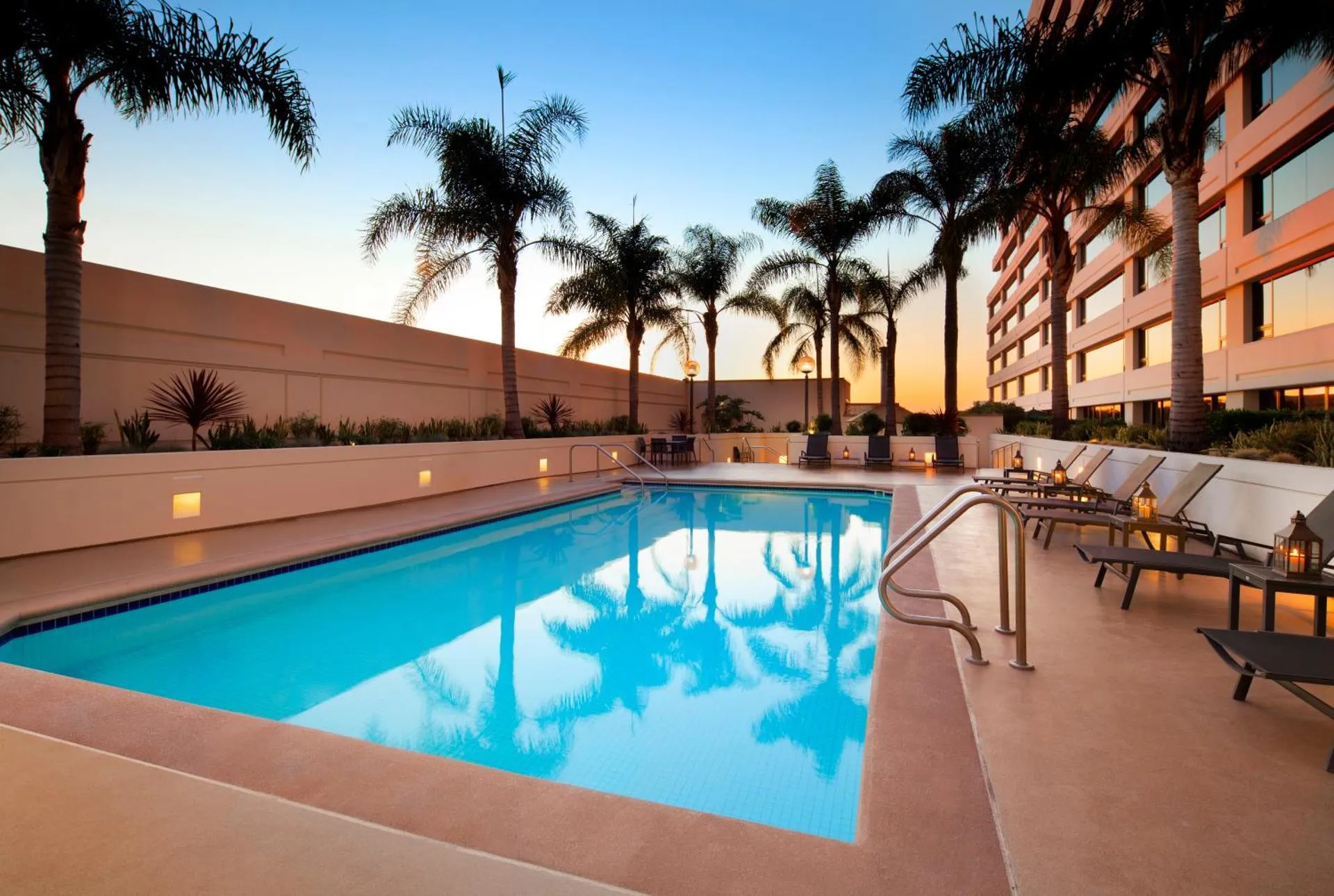 Dog Friendly Hotel $Los Angeles - $The Westin Los Angeles Airport