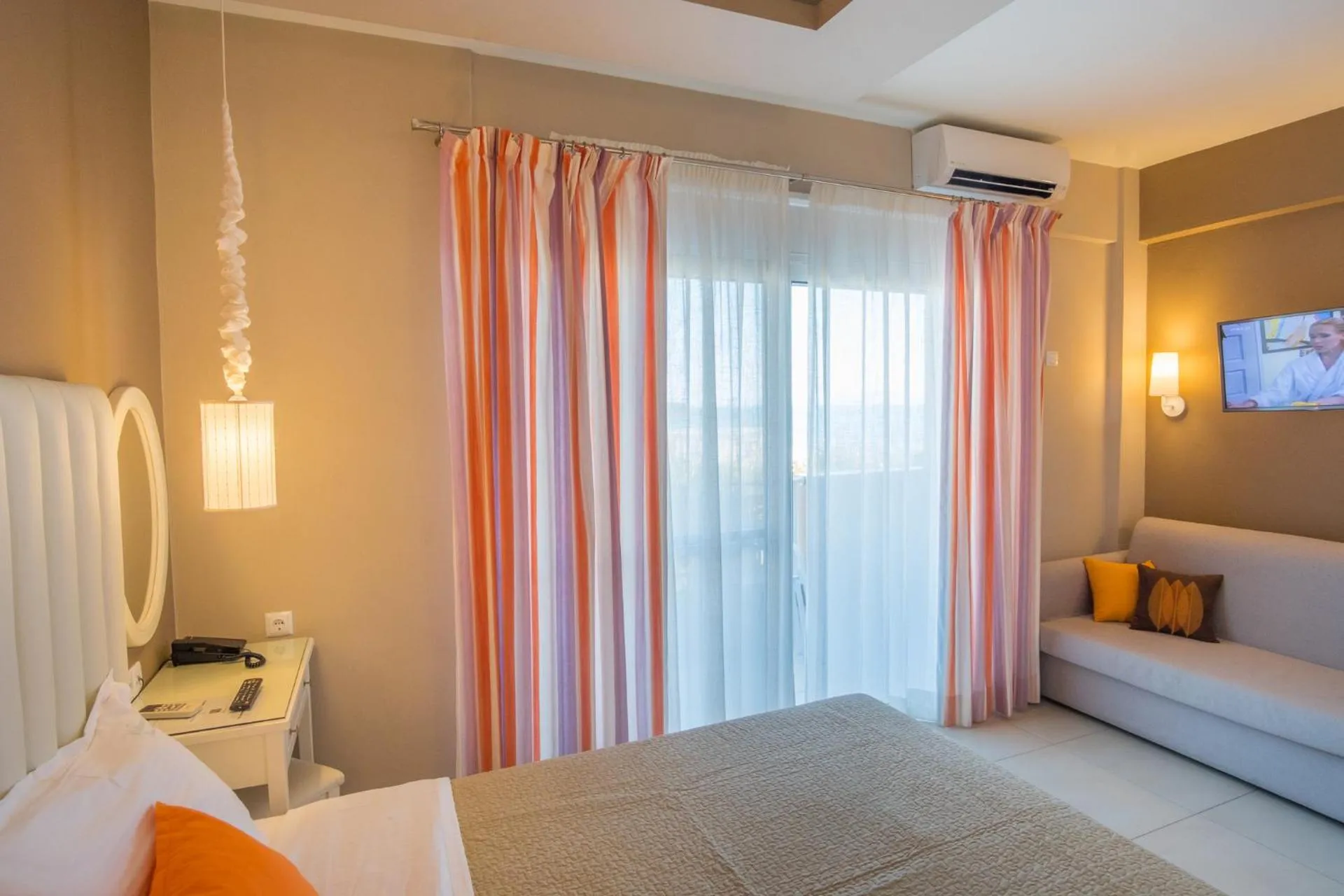 Dog Friendly Hotel $Paralia Vrachou - $WhiteSands Beach Resort