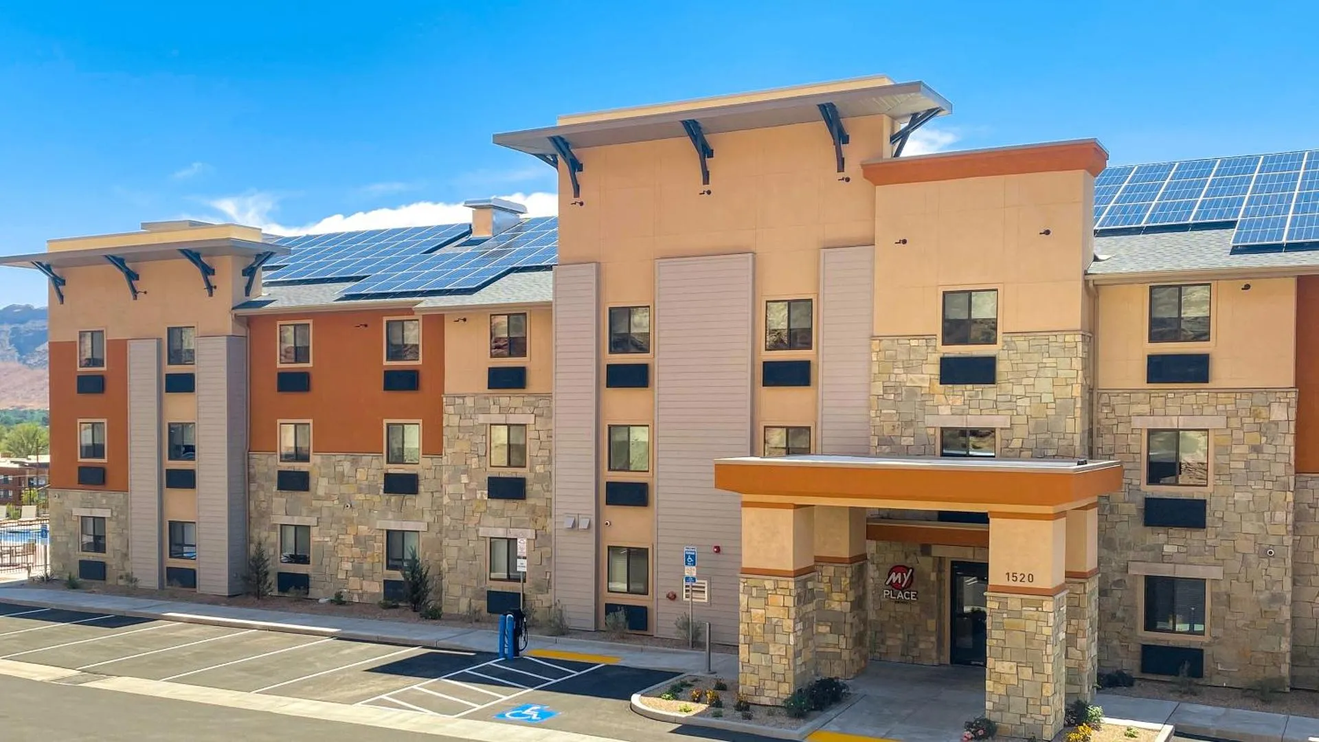 Dog Friendly Hotel $Moab - $My Place Hotel-Moab, UT