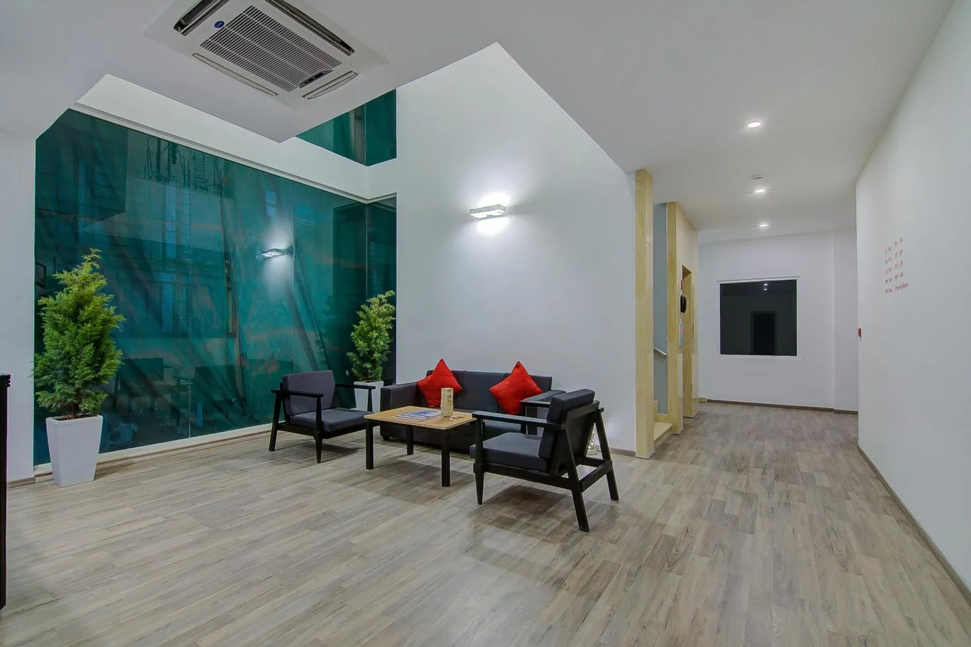 Dog Friendly Hotel $Bangalore - $Townhouse 038 Global Wings Hotels Near Sri Amruth Chithra Mandira