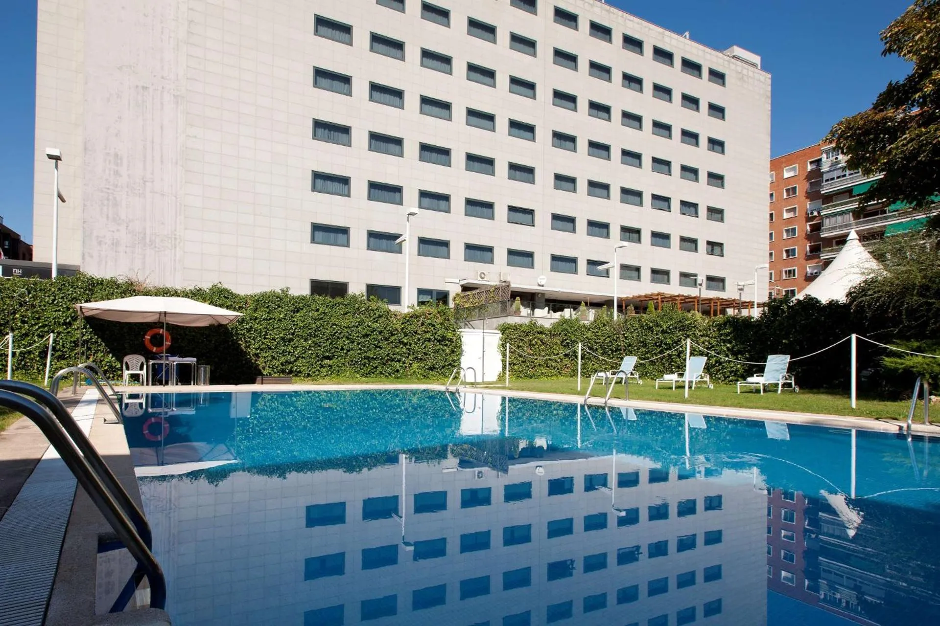 Dog Friendly Hotel $Madrid - $NH Madrid Ventas