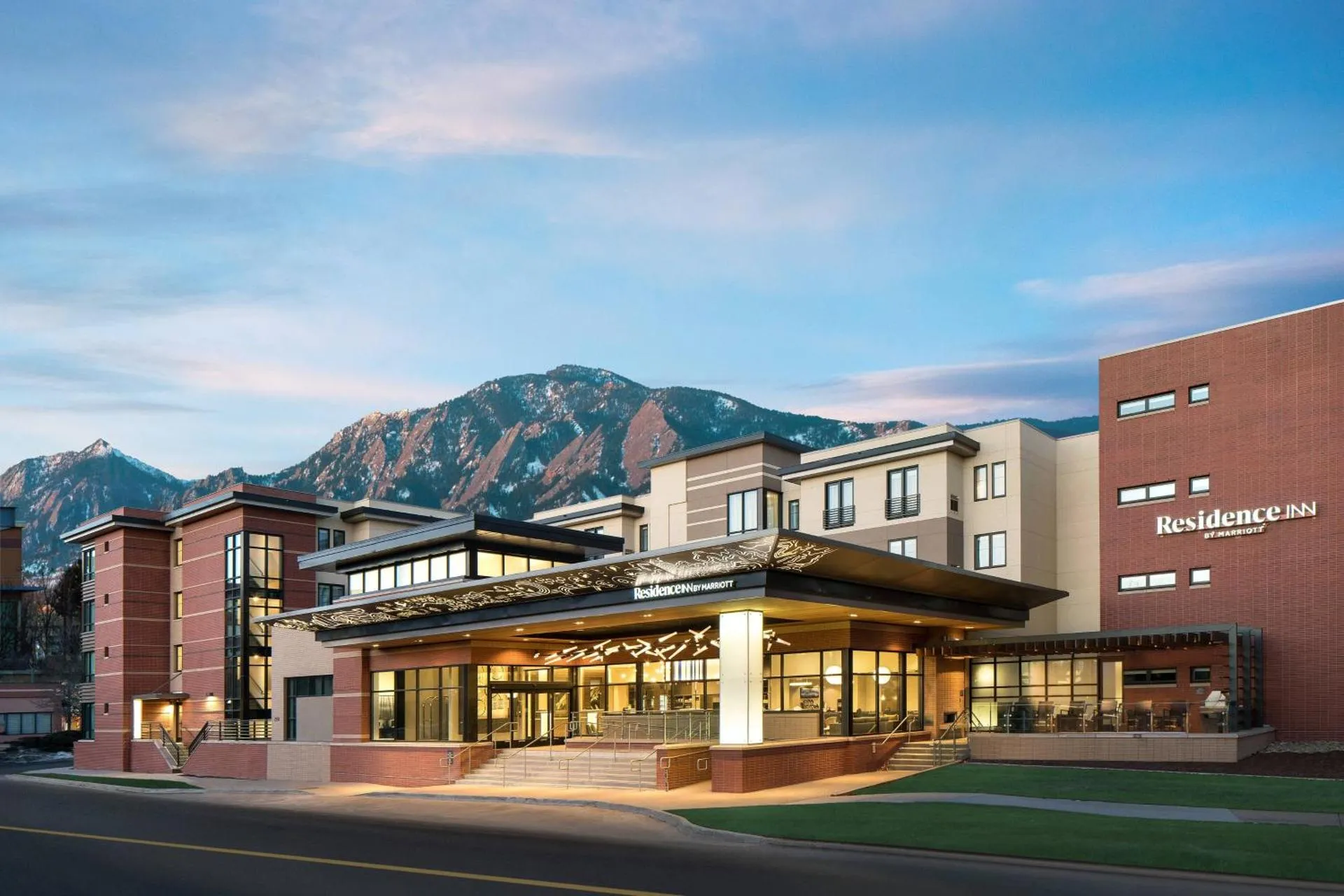 Dog Friendly Hotel $Boulder - $Residence Inn by Marriott Boulder Canyon Boulevard