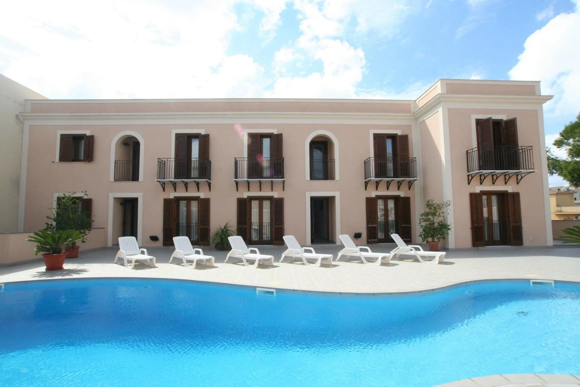 Dog Friendly Hotel $Lampedusa - $Moresco Resort