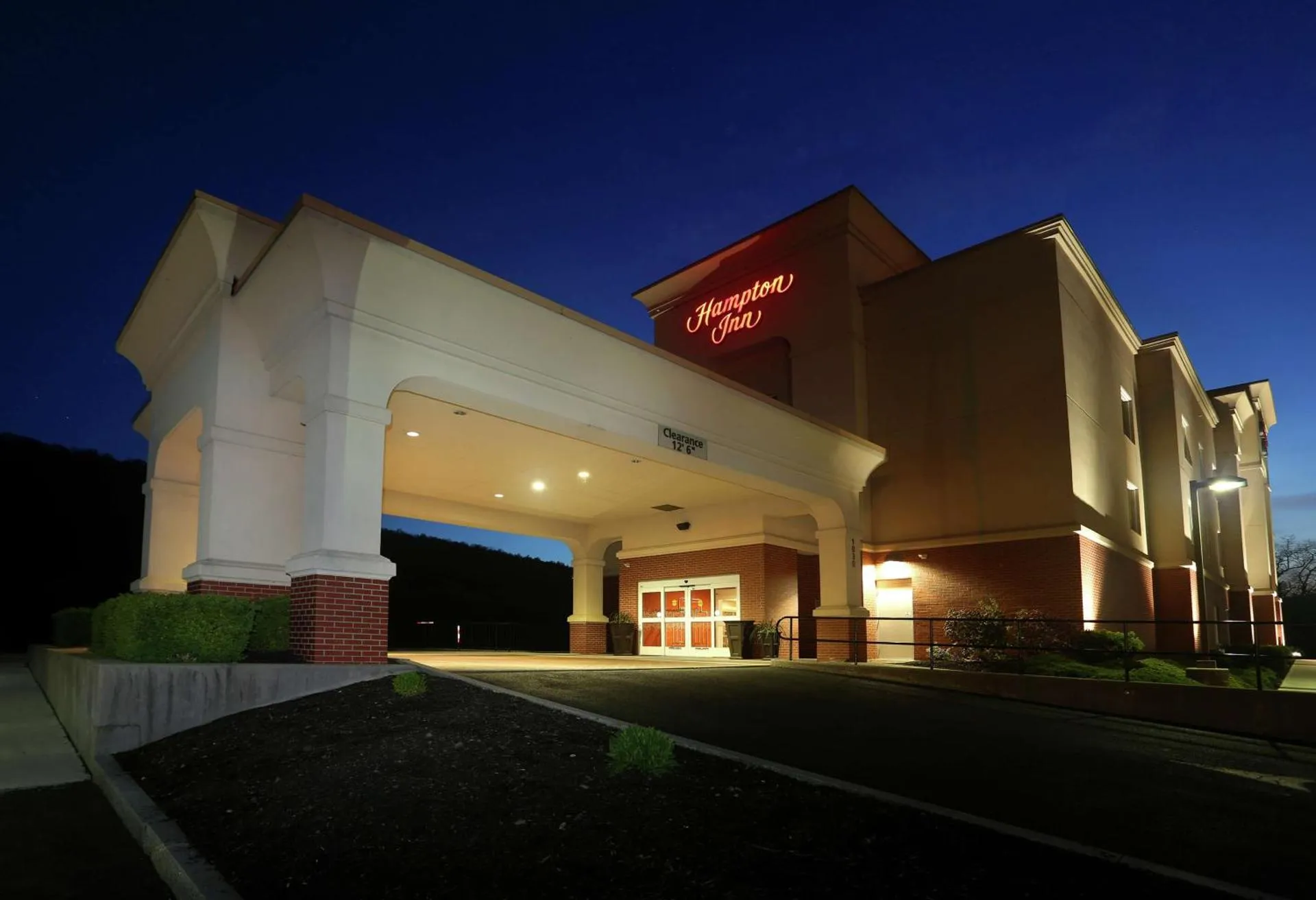 Dog Friendly Hotel $Owego - $Hampton Inn Owego