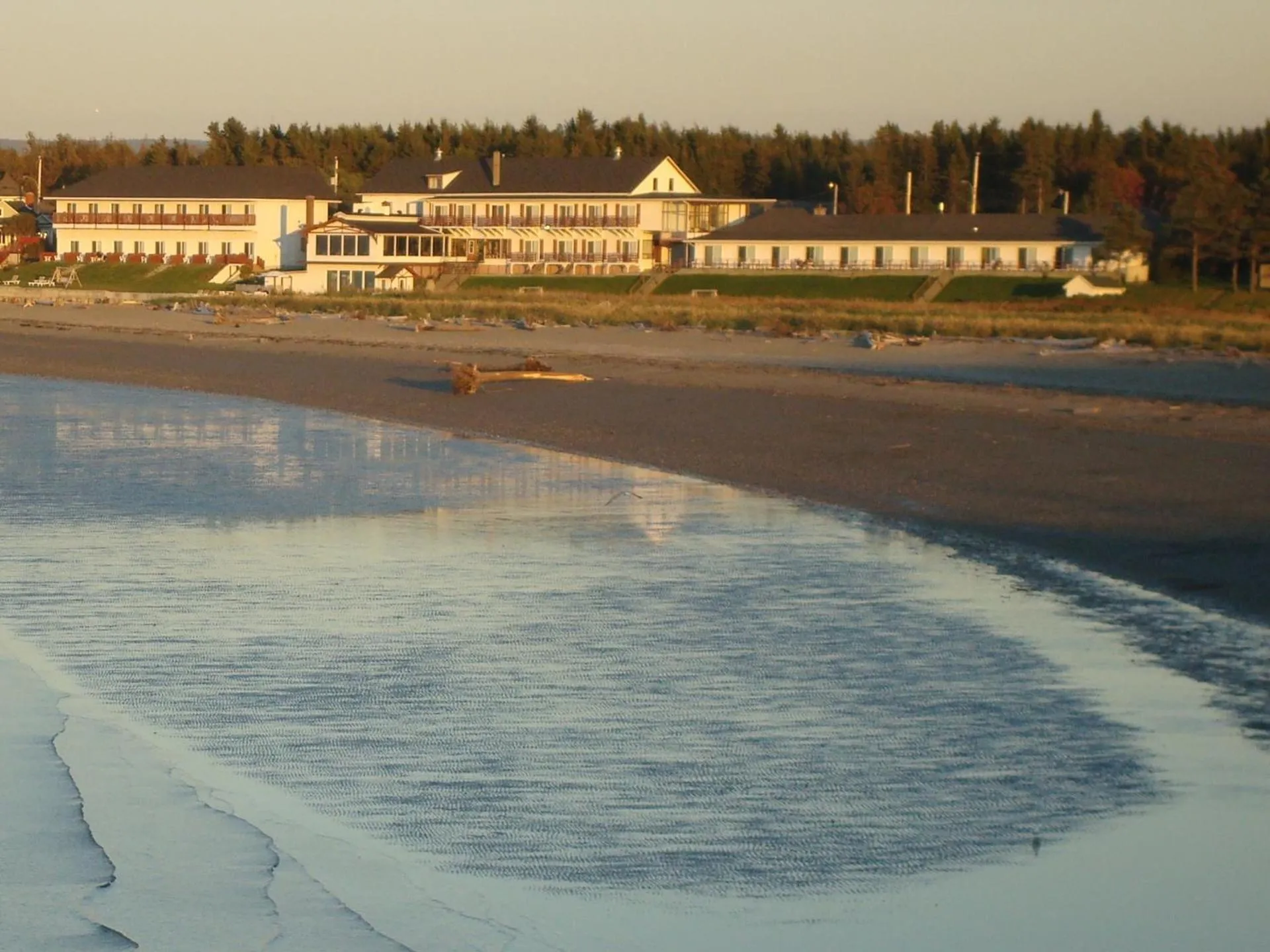 Dog Friendly Hotel $Matane - $Hotel Motel Belle Plage
