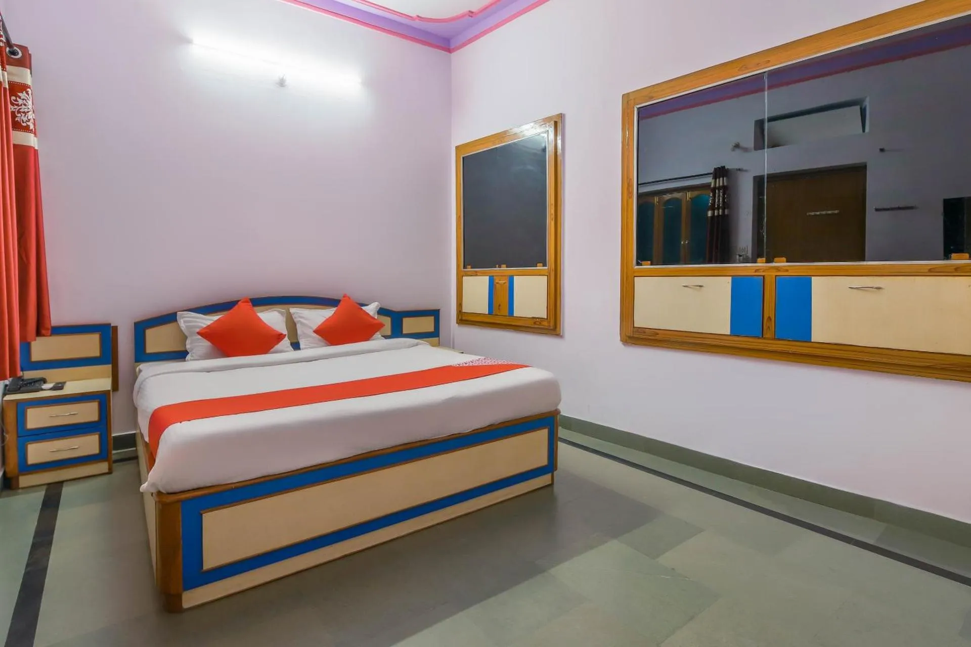 OYO 46646 Hotel Surya Villa
