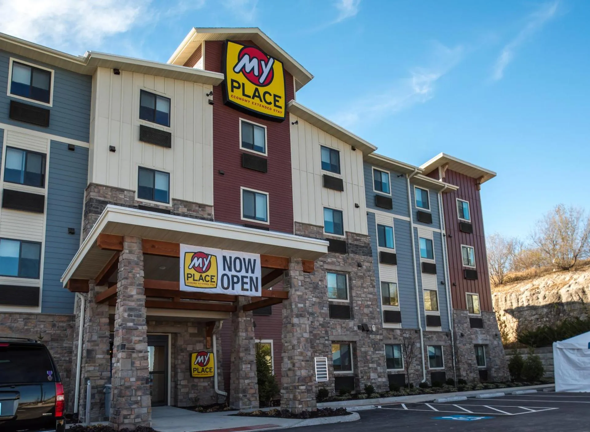 Dog Friendly Hotel $Shakopee - $My Place Hotel-Shakopee, MN