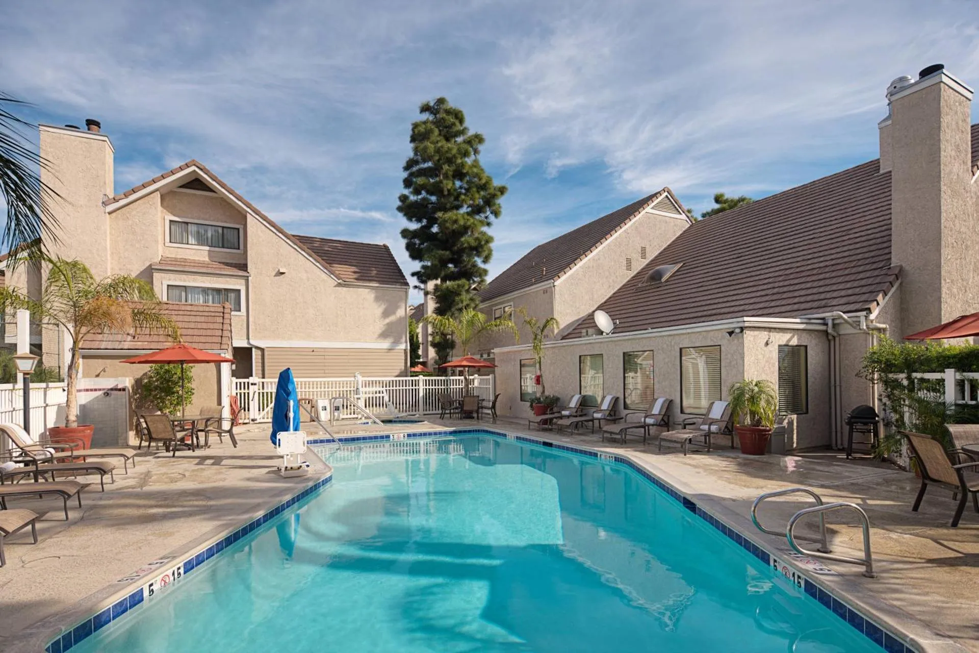 Dog Friendly Hotel $Ontario - $Residence Inn Ontario Airport