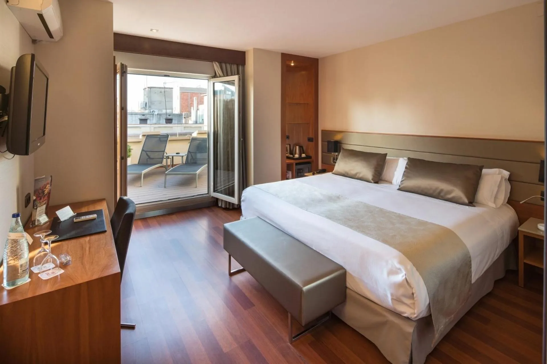 Dog Friendly Hotel $Barcelona - $Catalonia Diagonal Centro