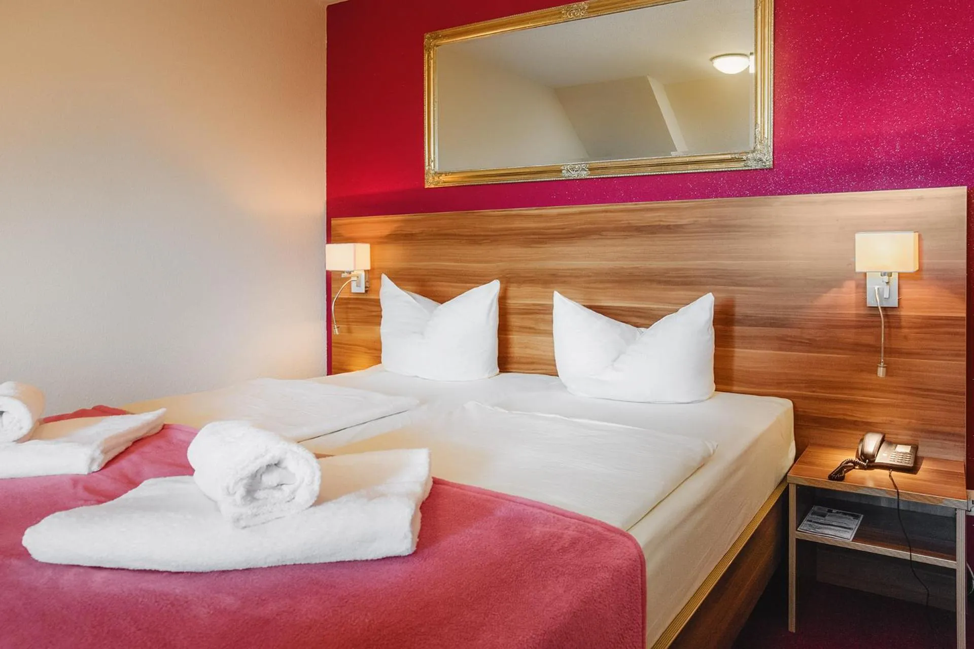 Dog Friendly Hotel $Heiligenhafen - $Hotel Mira Mare