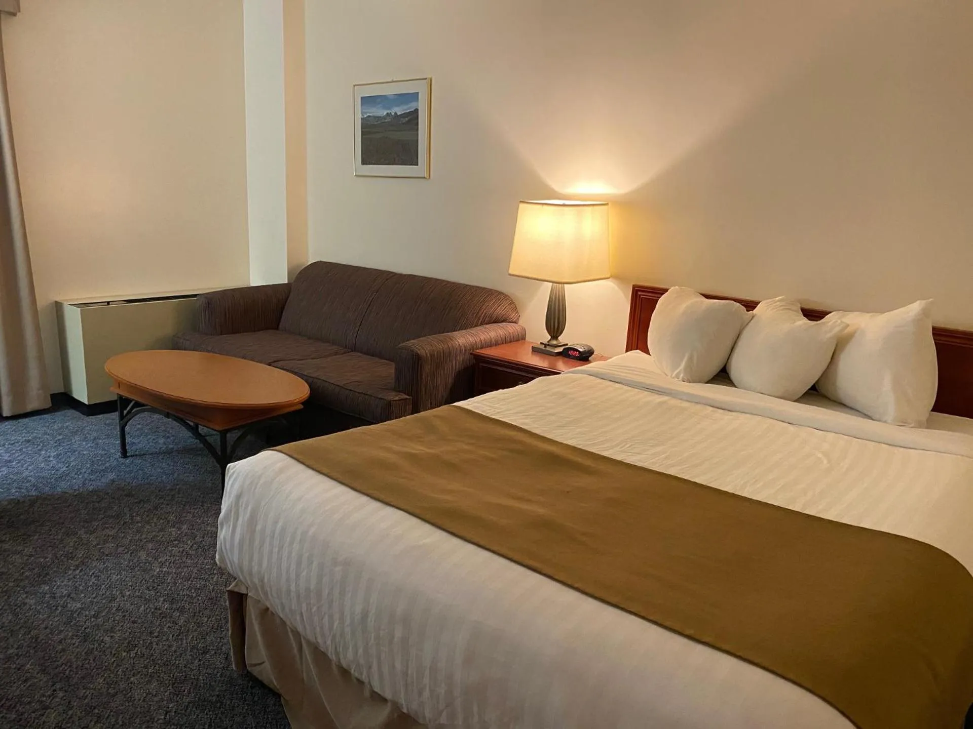 Dog Friendly Hotel $Slave Lake - $Northern Star Hotel & Convention Center