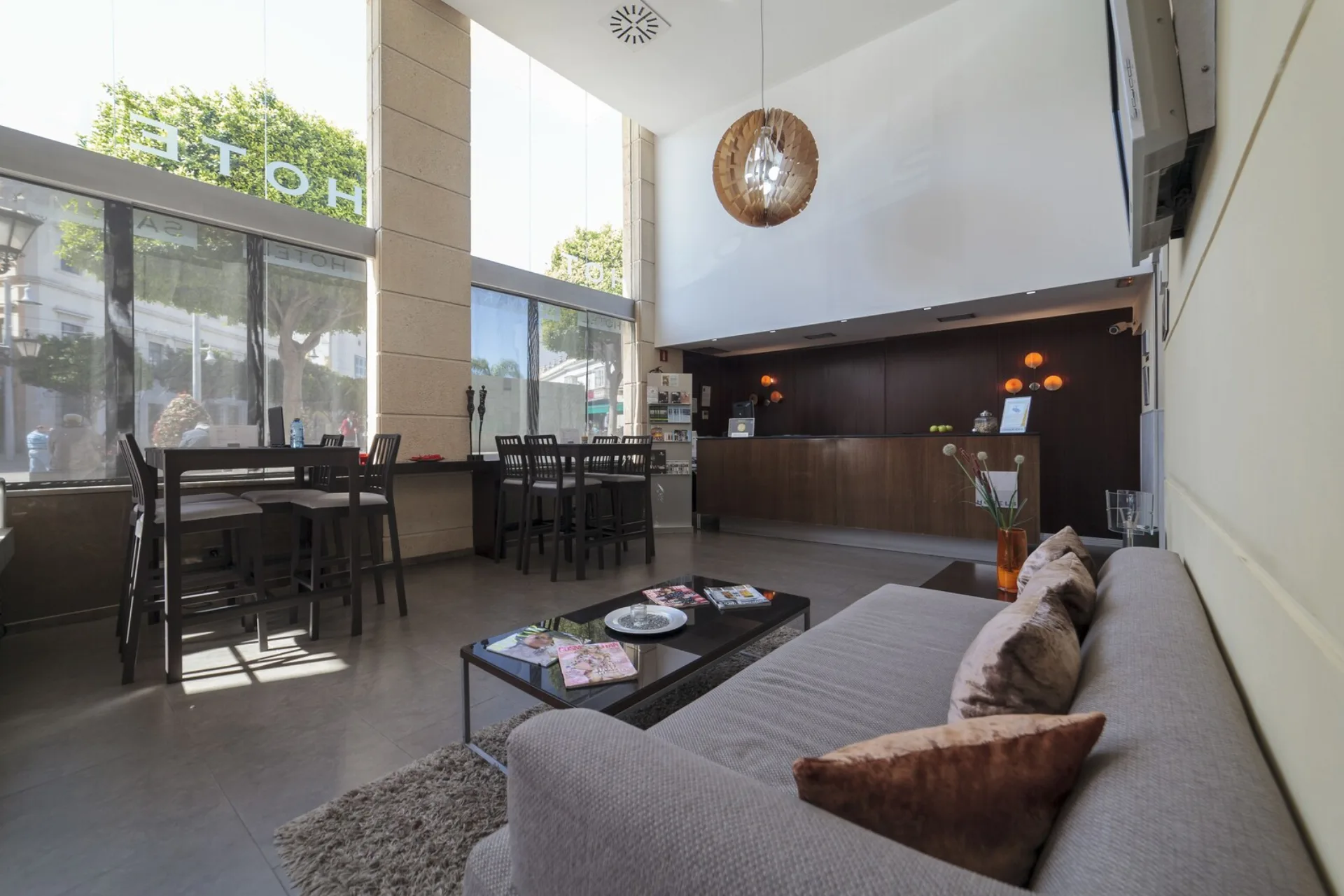 Hotel Salymar interior
