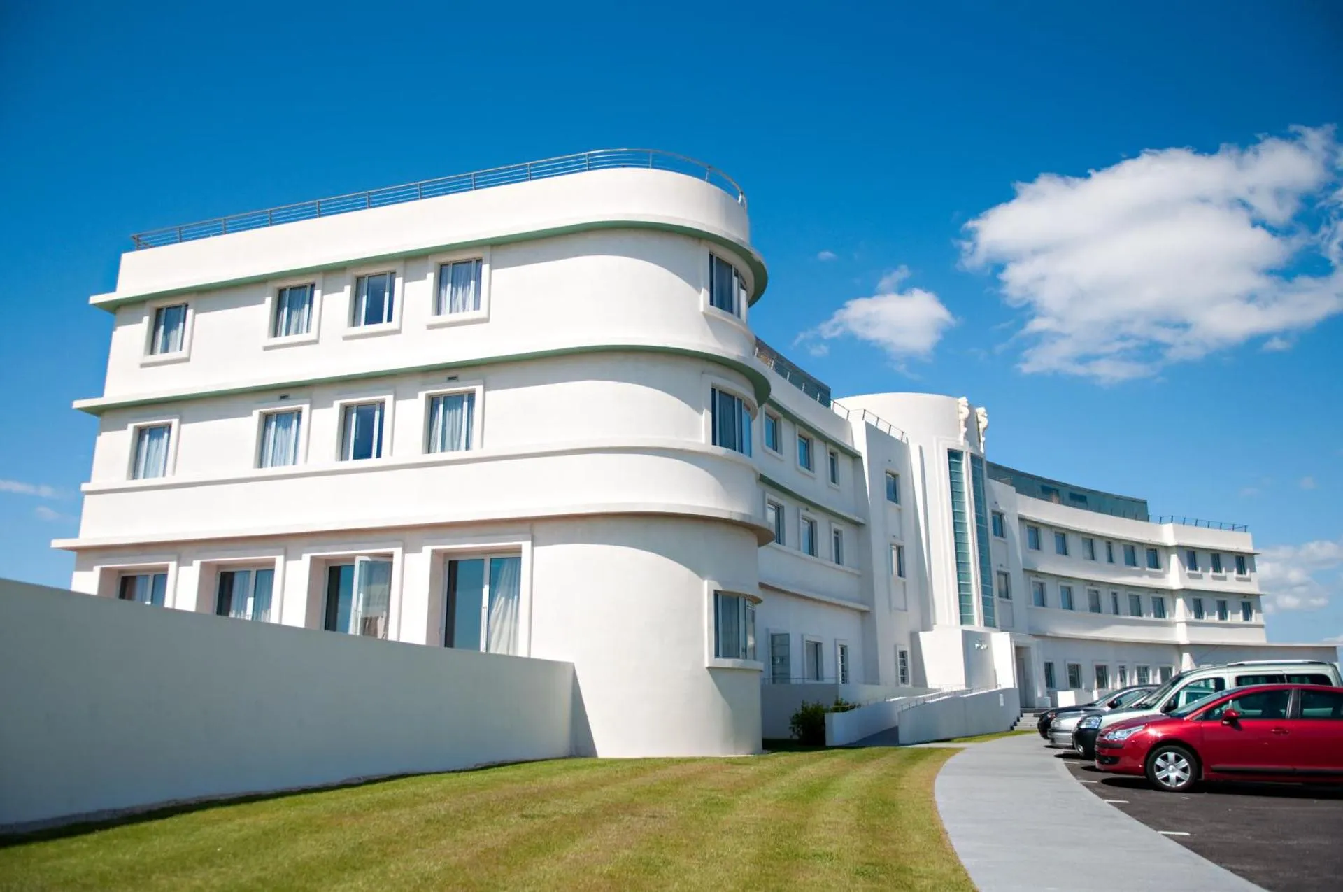 Dog Friendly Hotel $Morecambe - $Midland Hotel