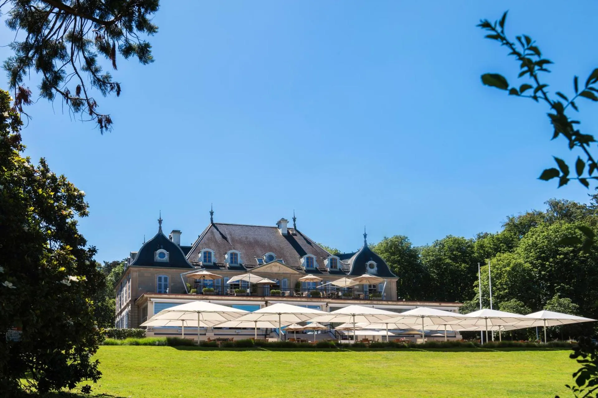 Dog Friendly Hotel $Geneva - $Hôtel Résidence Parc des Eaux Vives