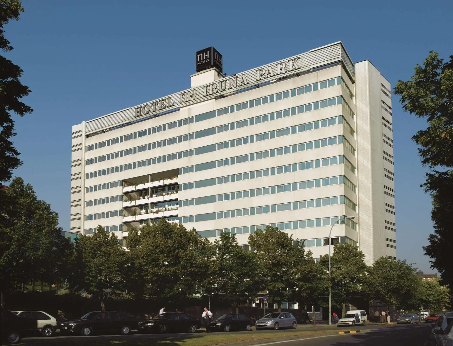 Dog Friendly Hotel $Pamplona - $NH Pamplona Iruña Park