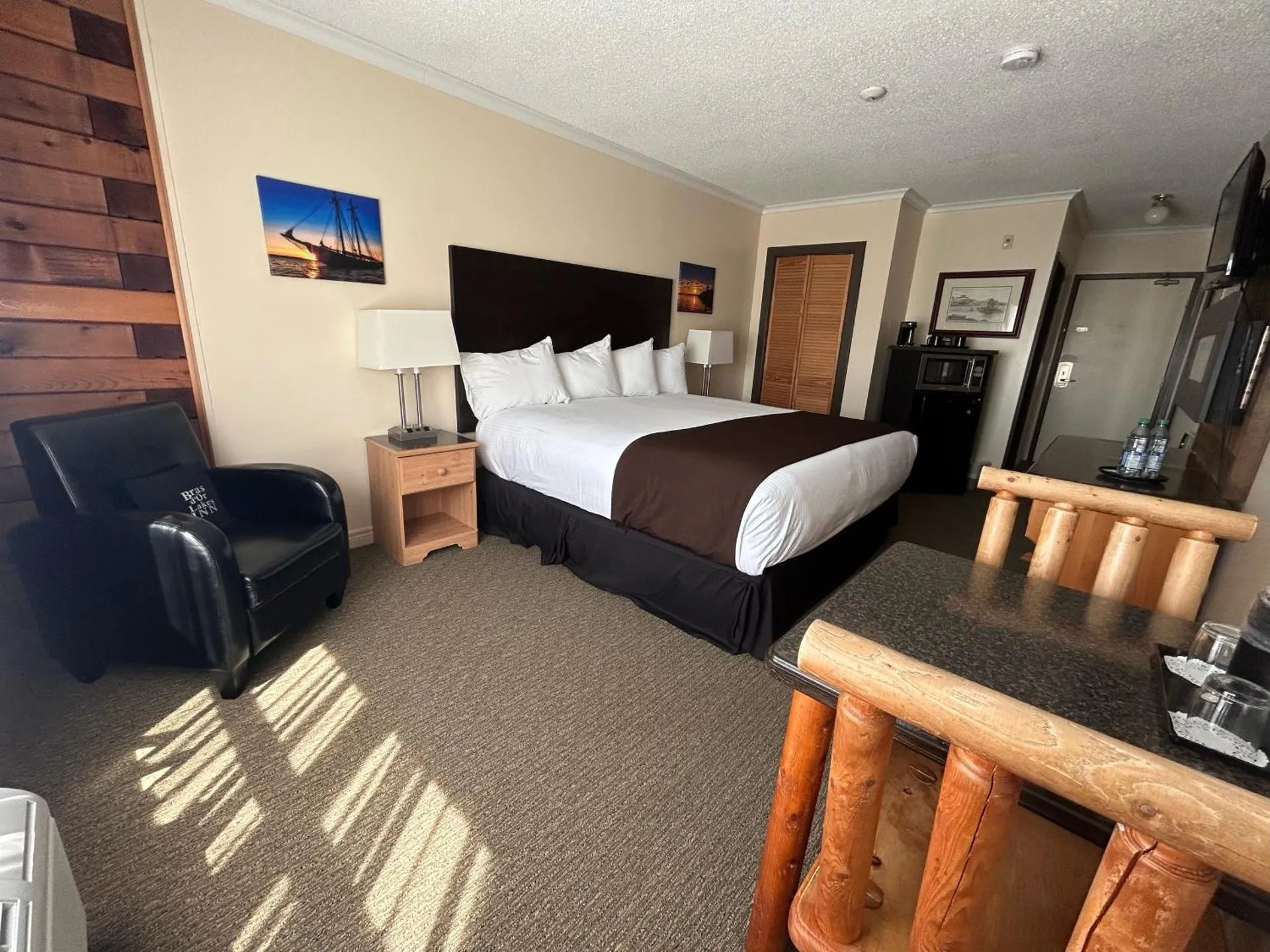 Bras d'Or Lakes Inn interior