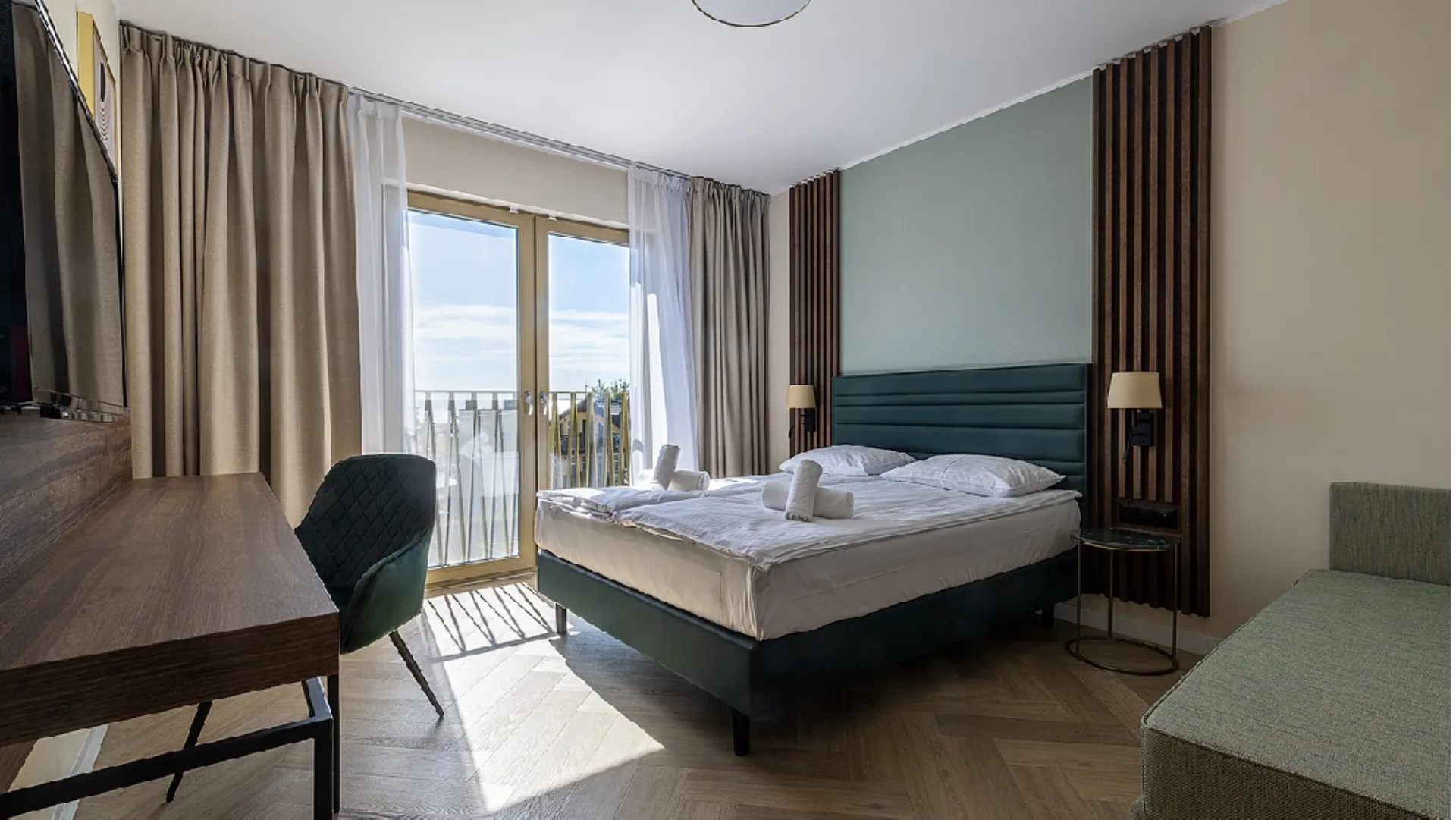 Hotel Meridian interior