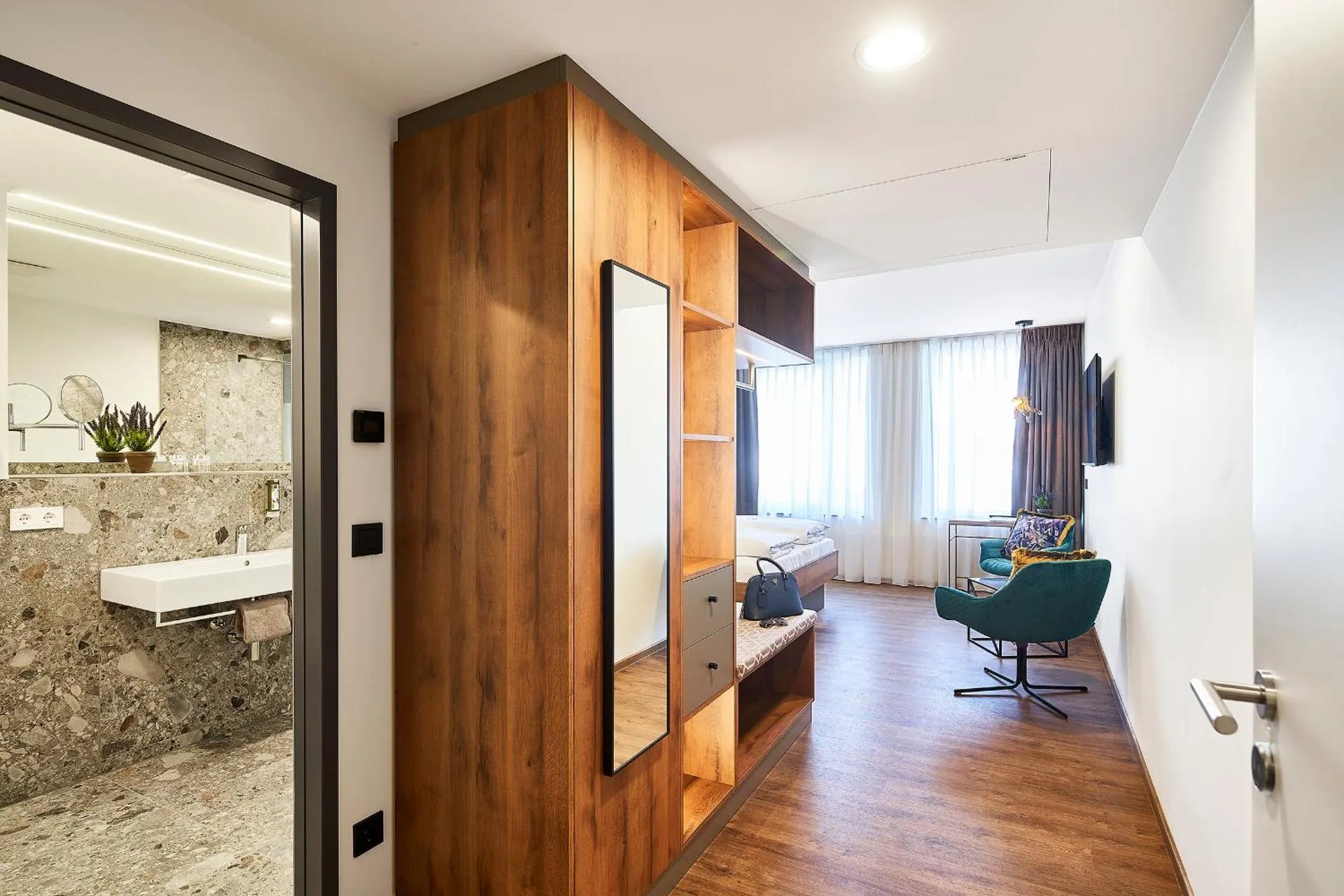 Dog Friendly Hotel $Friedrichshafen - $Hotel City Krone