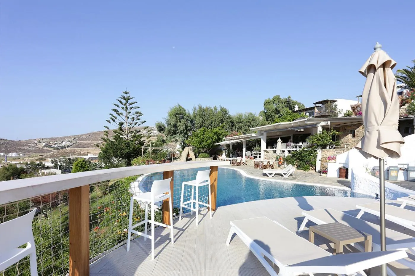 Dog Friendly Hotel $Panormos Mykonos - $Albatros Club Mykonos