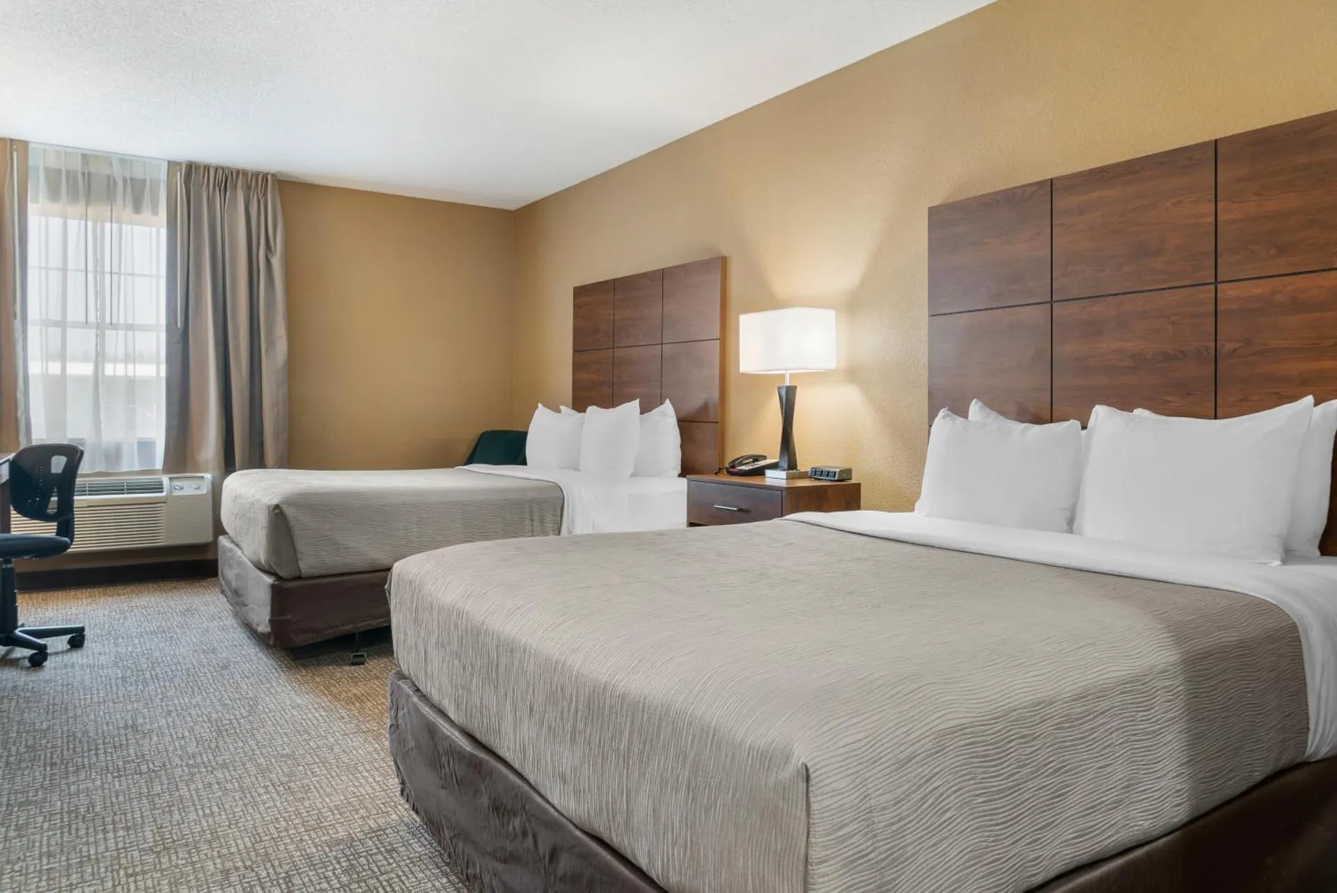 Dog Friendly Hotel $Manistique - $Quality Inn & Suites