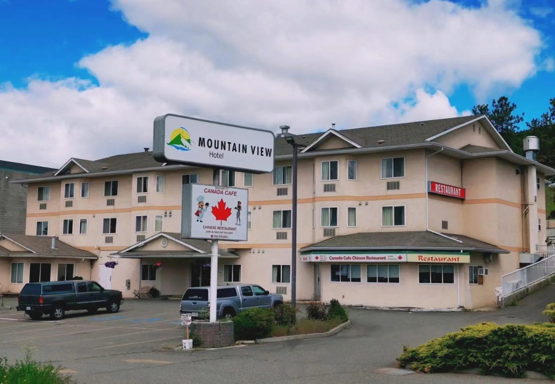 Dog Friendly Hotel $Merritt - $MountainView Hotel Merritt