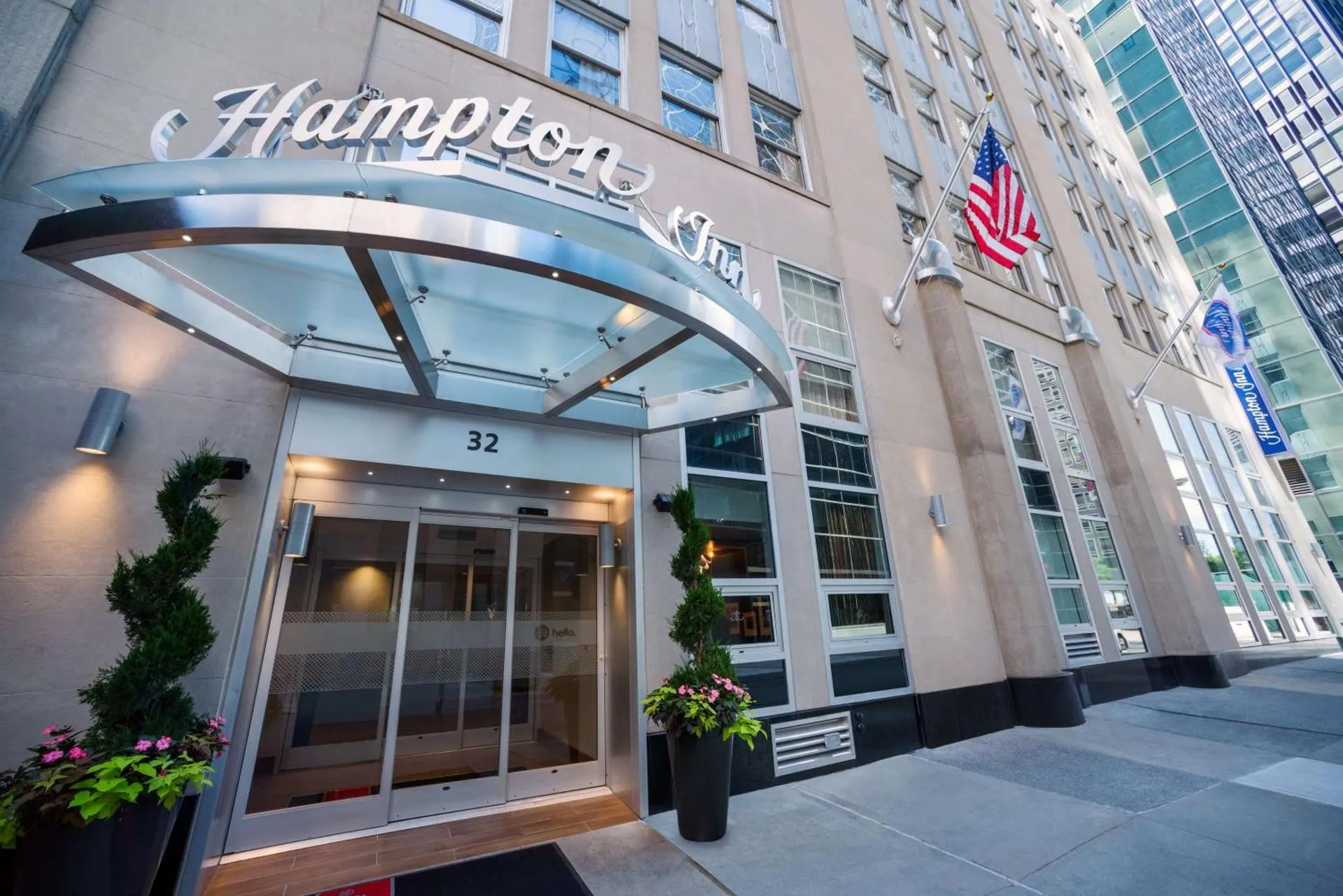 Dog Friendly Hotel $New York - $Hampton Inn Manhattan/Downtown- Financial District
