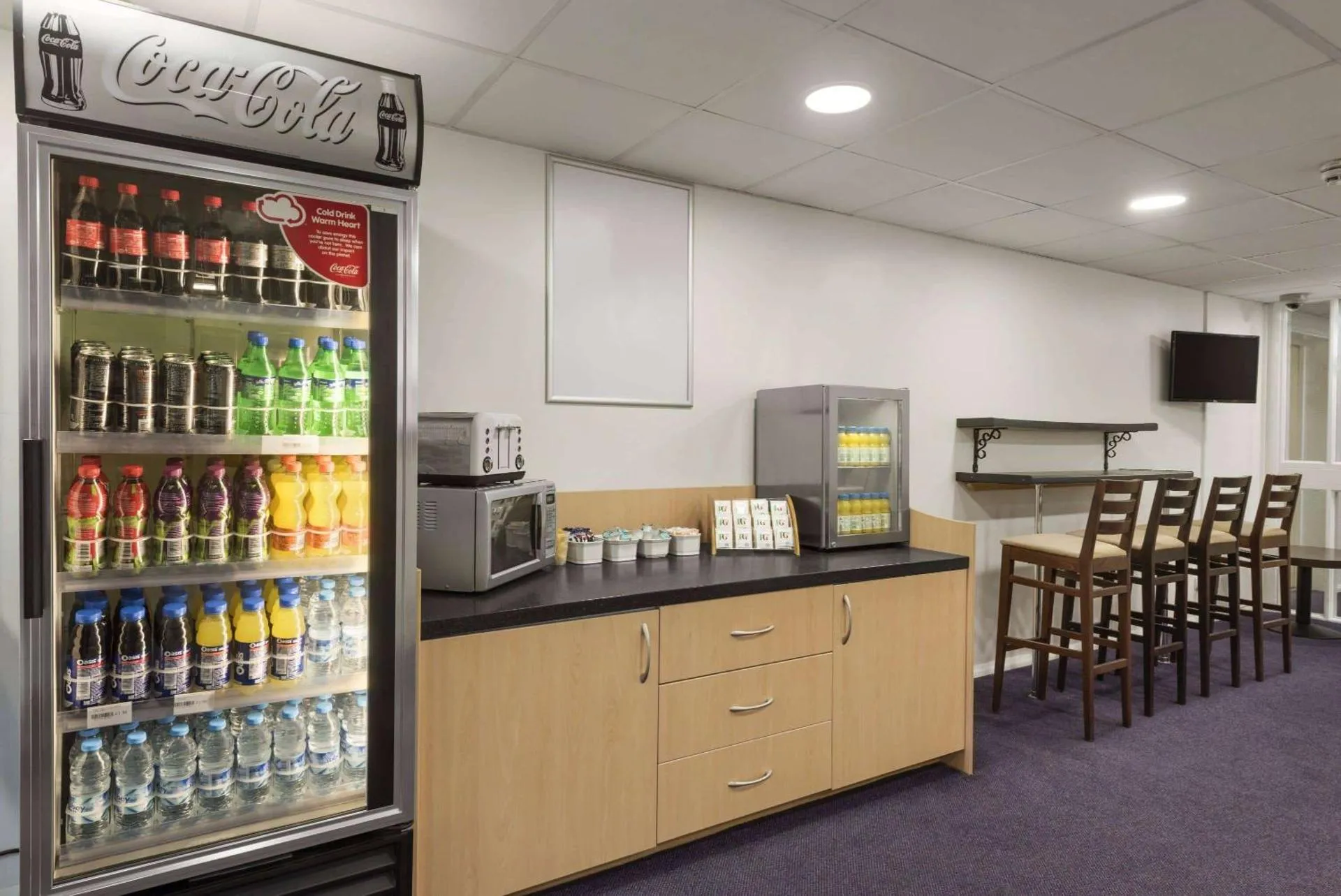 Dog Friendly Hotel $Bridgend - $Days Inn Bridgend Cardiff
