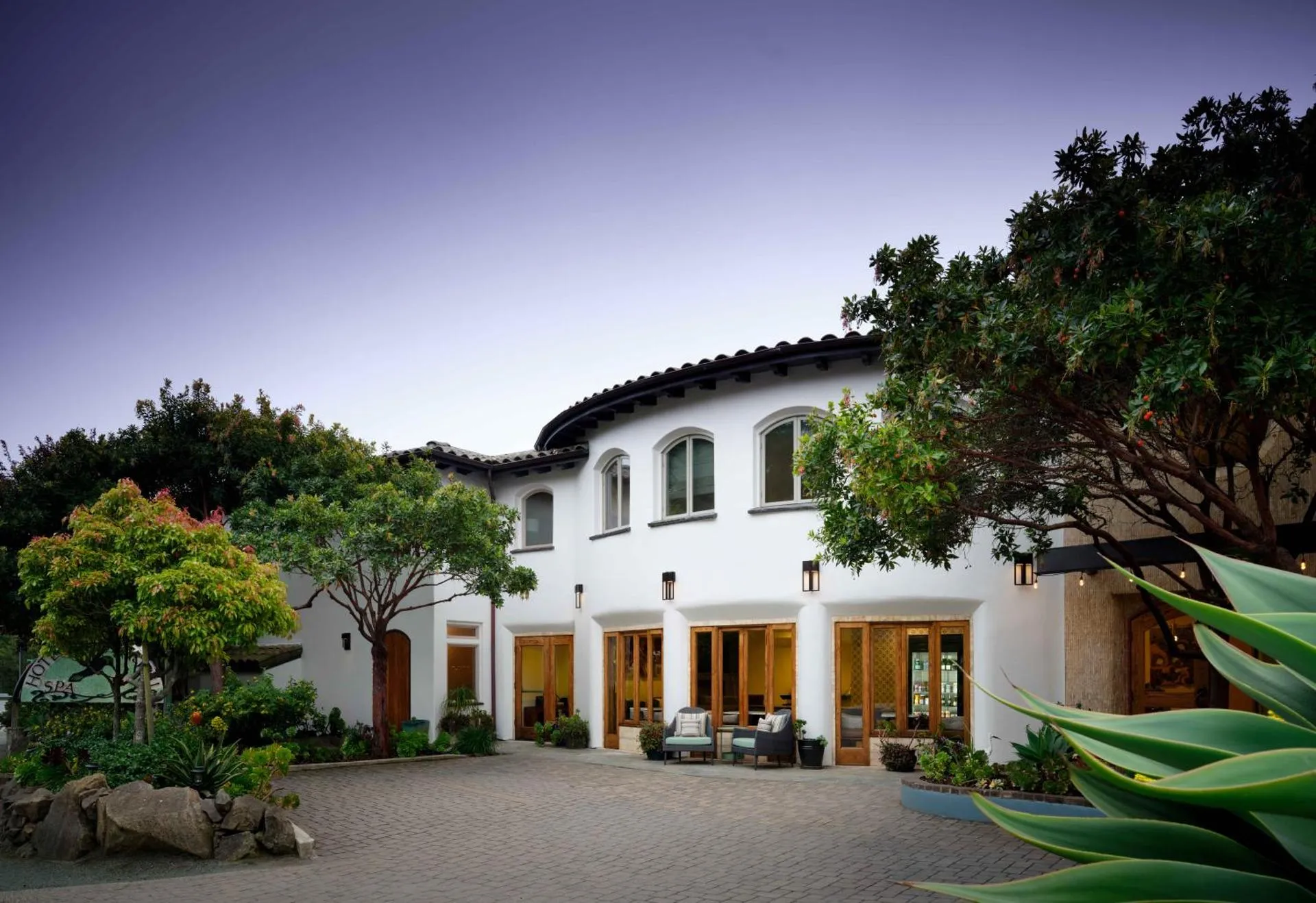 Dog Friendly Hotel $Cambria - $El Colibri Hotel & Spa