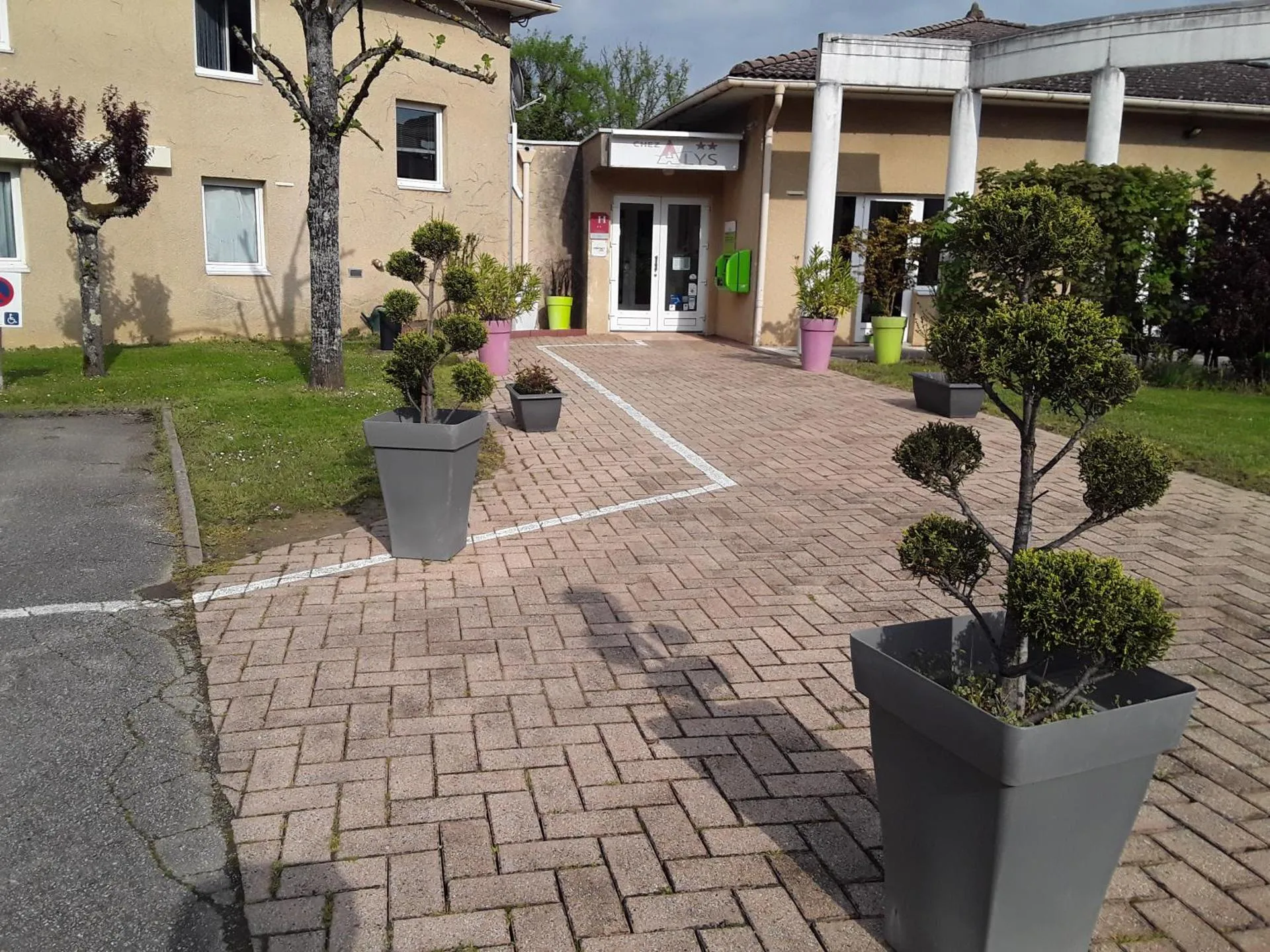 Contact Hotel ALYS Bourg en Bresse Ekinox Parc Expo