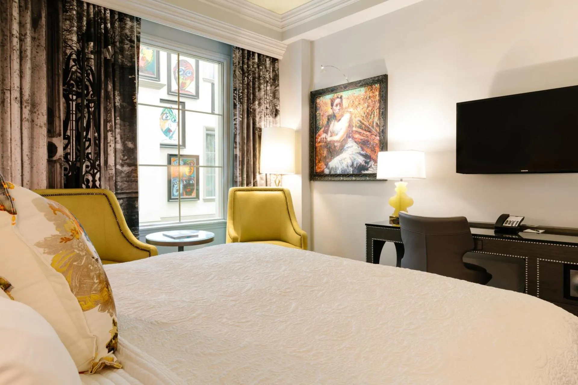 Dog Friendly Hotel $Charleston - $Grand Bohemian Hotel Charleston, Autograph Collection